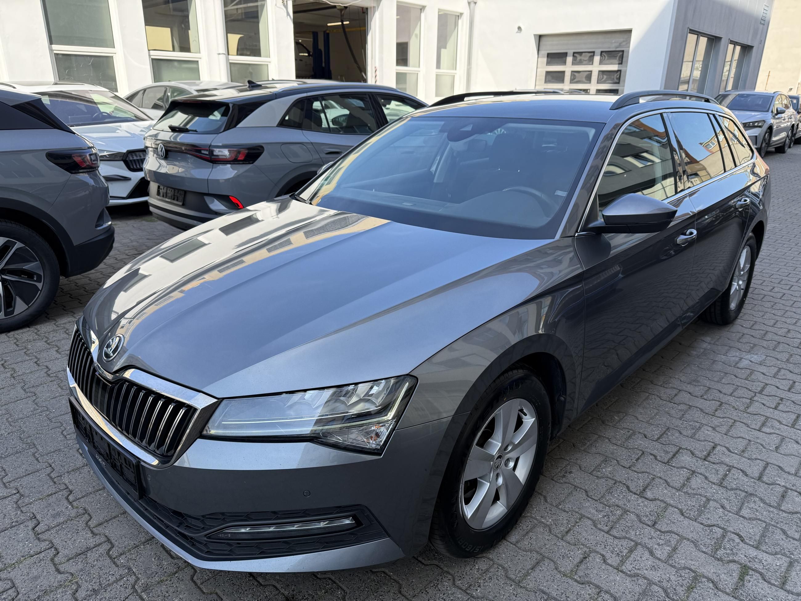 Škoda Superb, 2.0 TDI 110kW DSG / Tažné - fotka 3