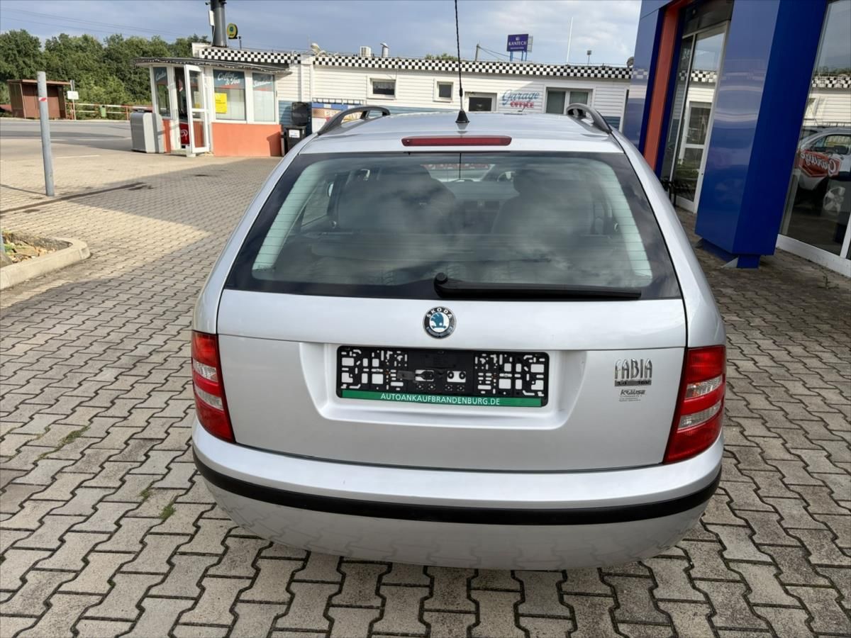 Škoda Fabia, 1,4 16V  COMFORT KLIMATIZACE - fotka 6