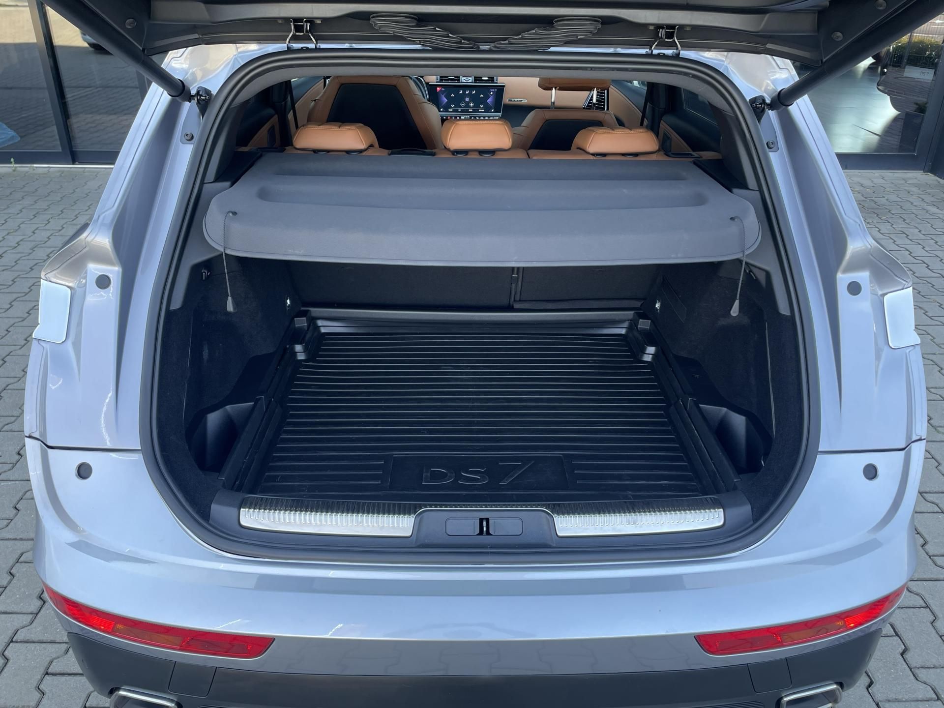 DS 7 Crossback, RIVOLI 1.6 PureTech 133 kW - fotka 6