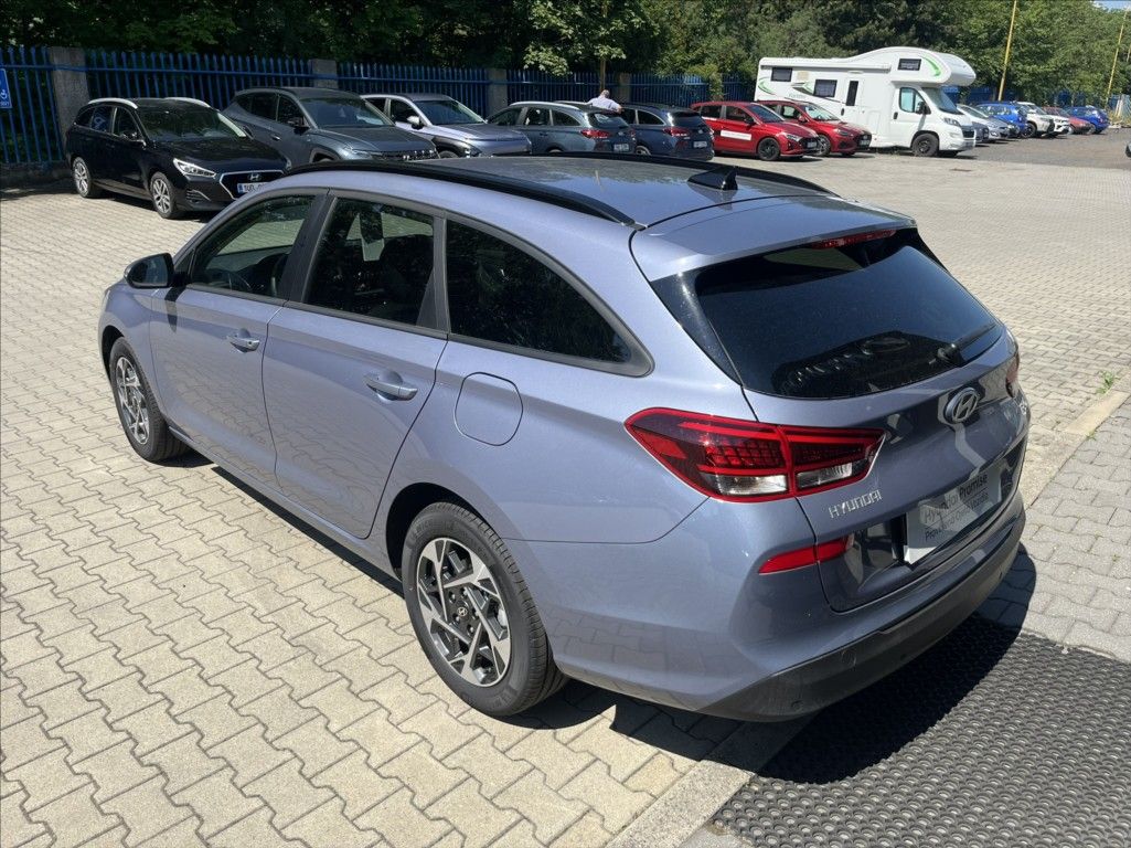 Hyundai i30, 1,5 i CVVT  GO Czech! - fotka 4