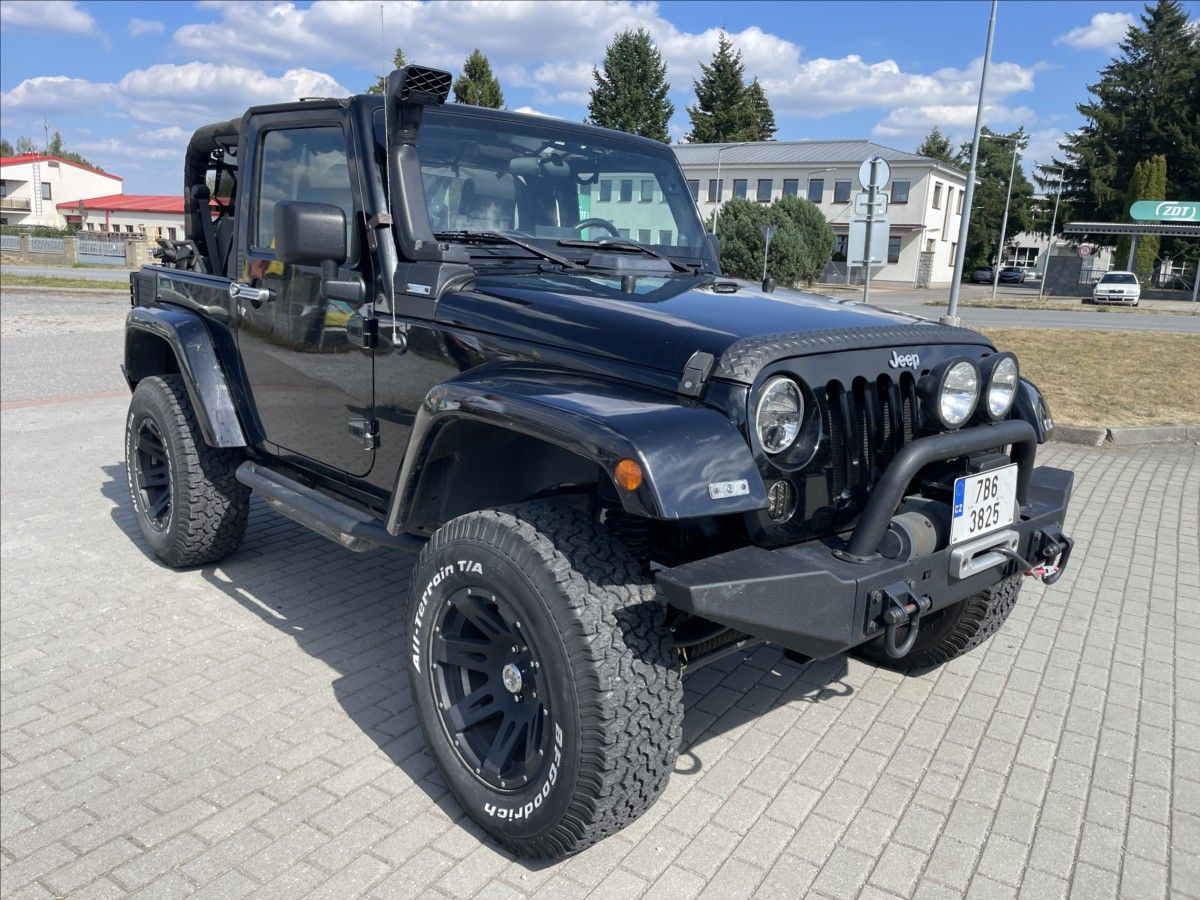 Jeep Wrangler, 3,8 V6 UNLIMITED 146kw ARB Har - fotka 6