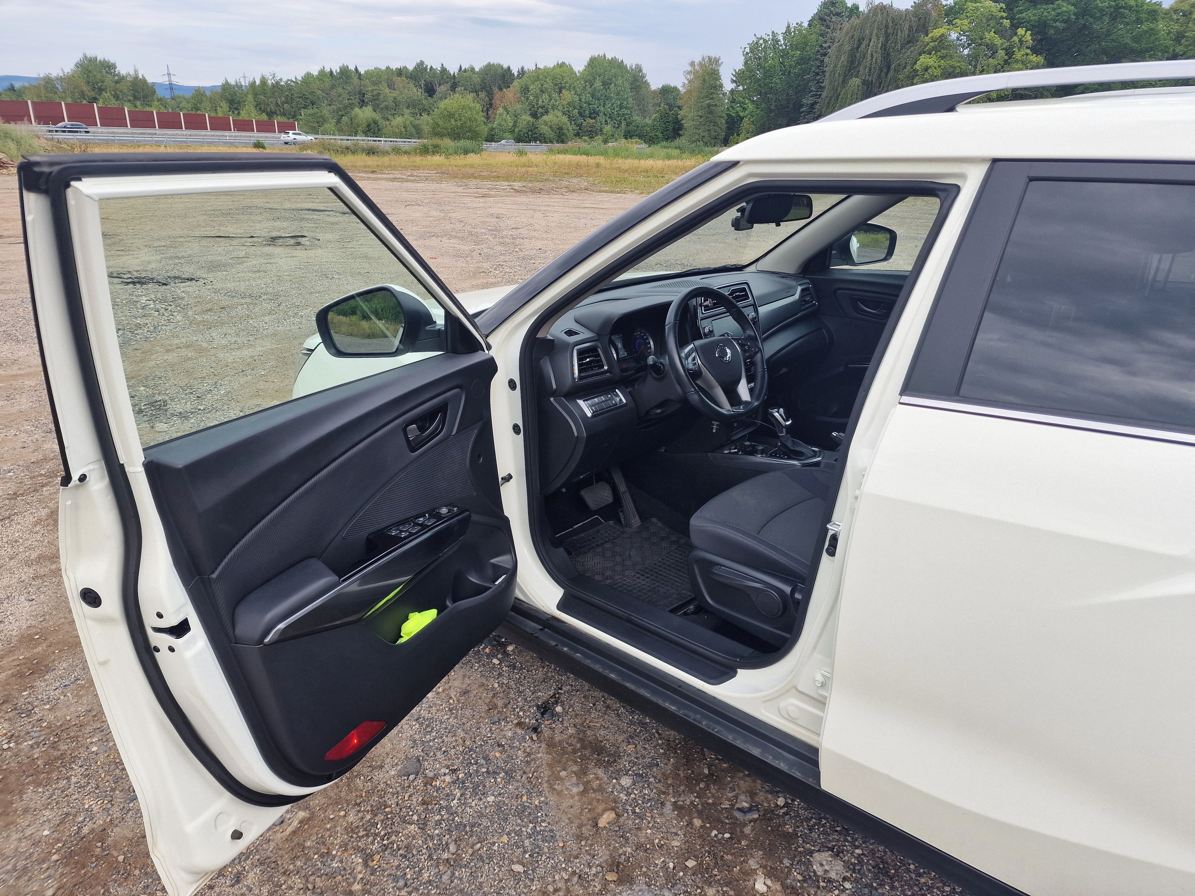 SsangYong Tivoli, Nová TK, v tovární záruce - fotka 6