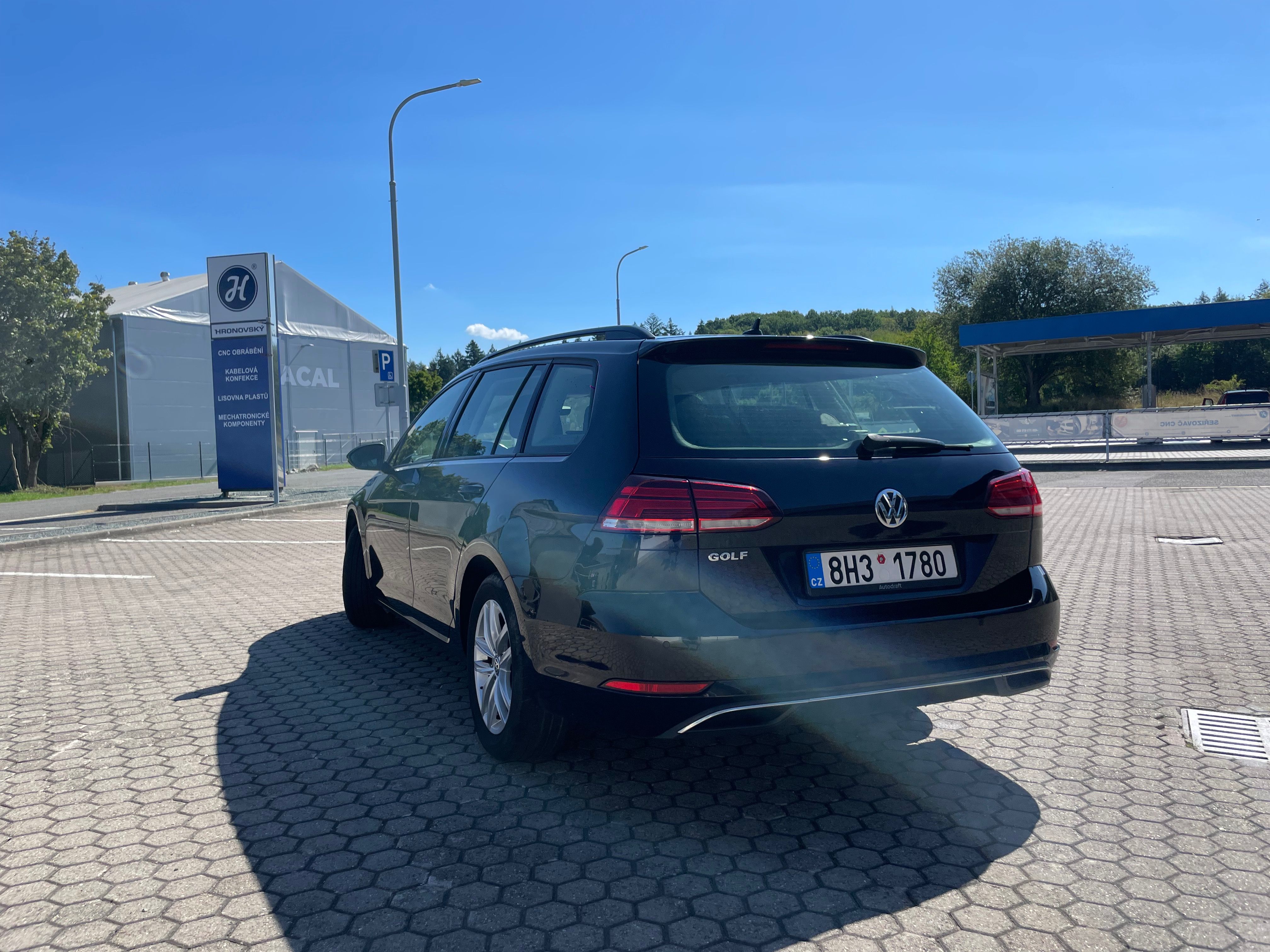 Volkswagen Golf, 2.0 TDI, automat - fotka 5