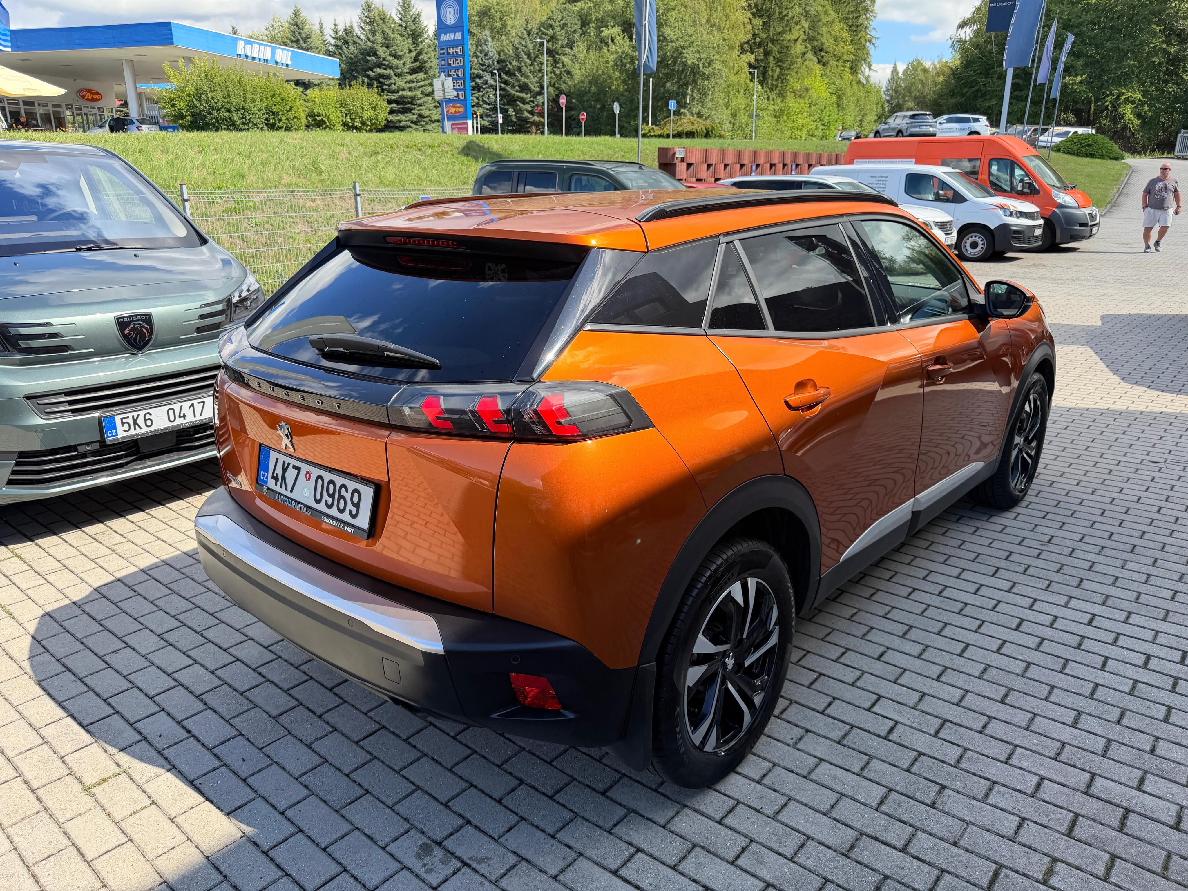 Peugeot 2008, ALLURE 1.2 PureTech 100k 1.maj - fotka 4