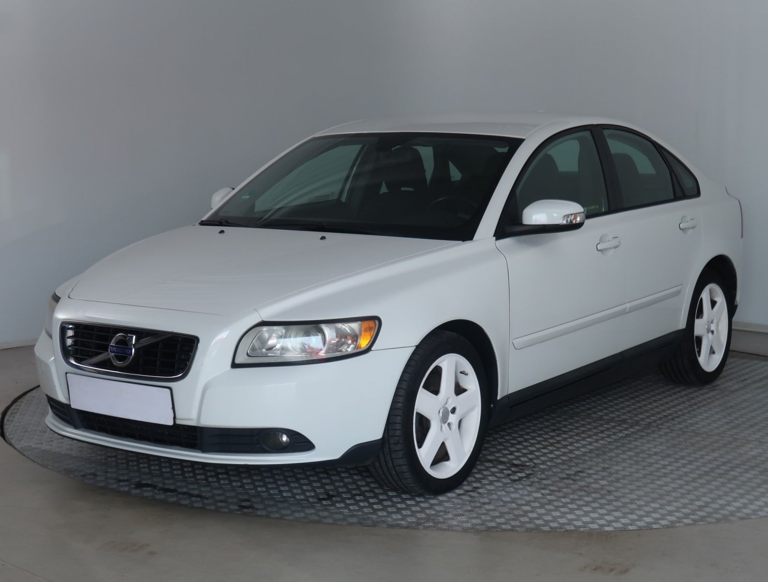 Volvo S40, 2.0 D, po STK - fotka 3
