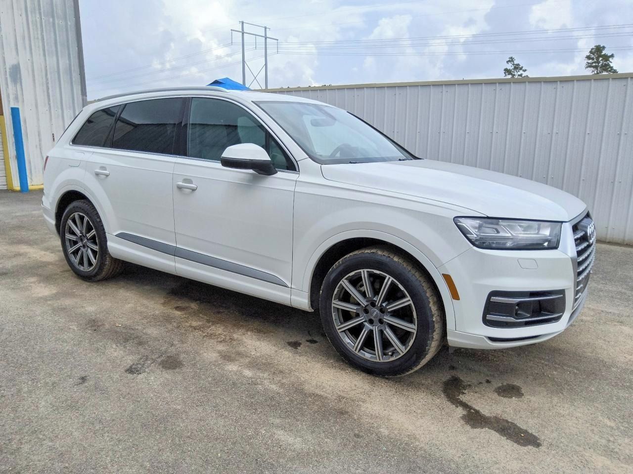 Audi Q7, Auto na cestě - fotka 2