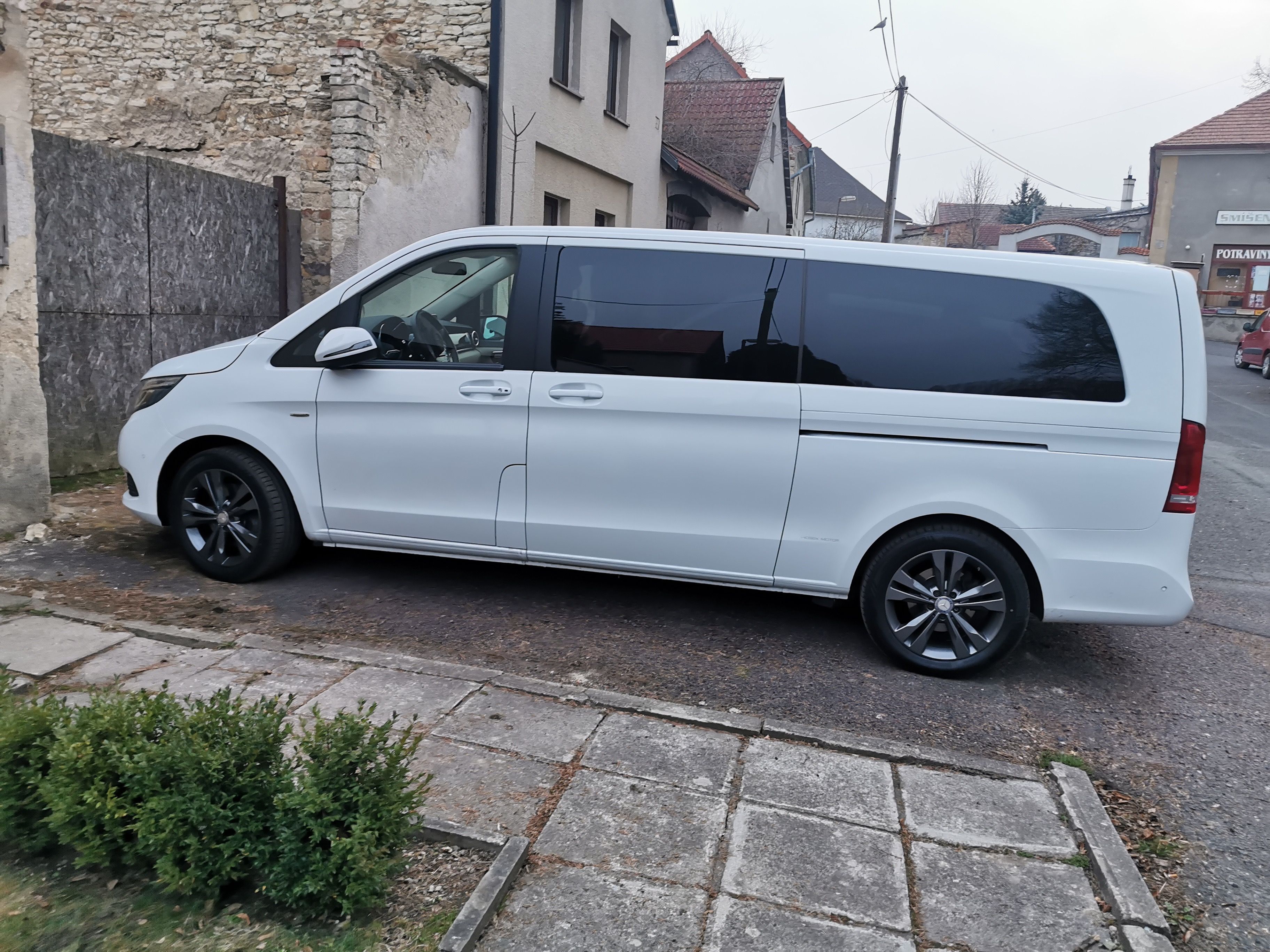 Mercedes-Benz Třídy V, 250 AVANTGARD 4MATIC XL - fotka 2