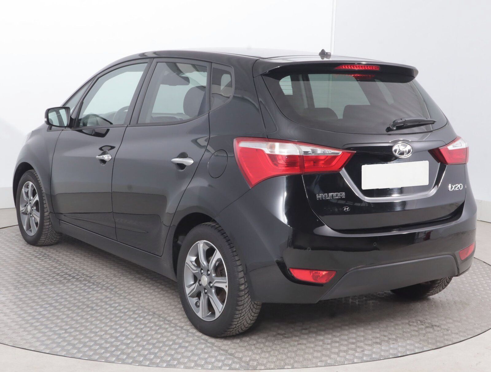 Hyundai ix20, 1.6 CVVT, Automat, Serv.kniha - fotka 4