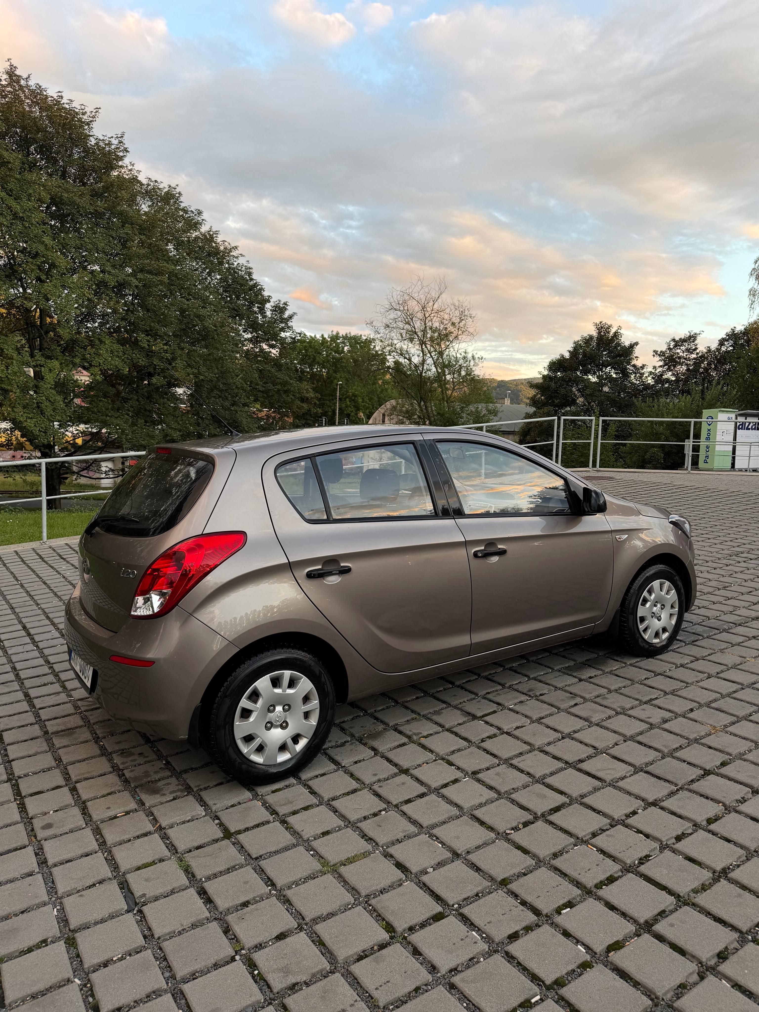 Hyundai i20, Hyundai i20, 1.3., 62kw, klima - fotka 4