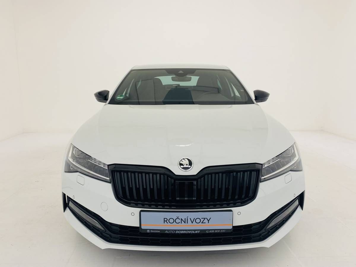 Škoda Superb, Sportline liftback  2,0 TDI/11 - fotka 4