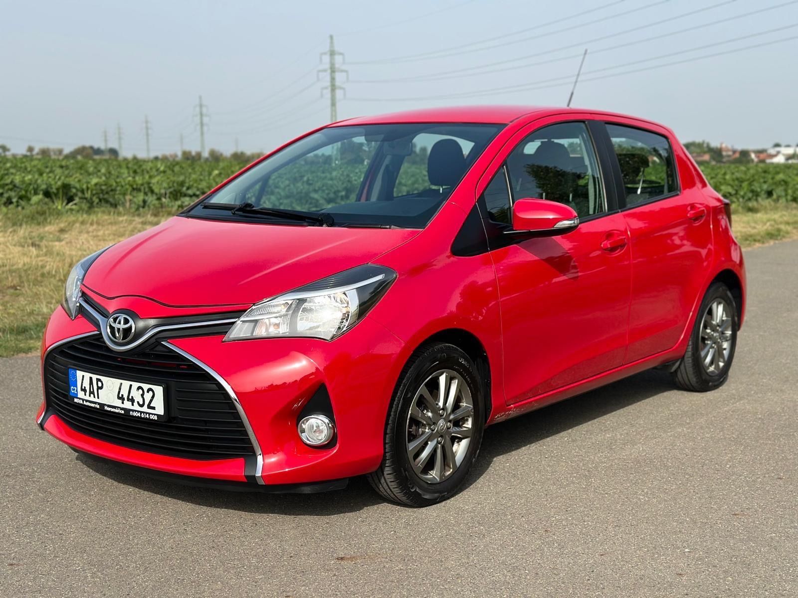 Toyota Yaris, 2. majitel, vždy garážováno - fotka 2