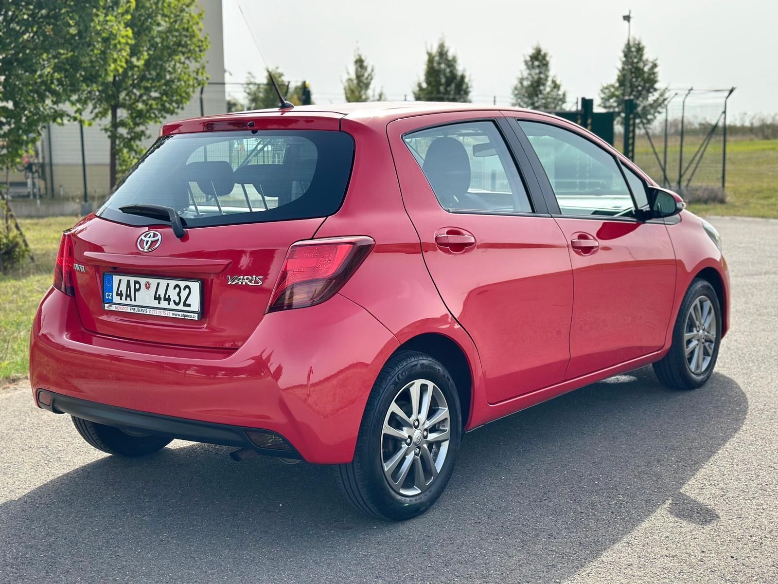 Toyota Yaris, 2. majitel, vždy garážováno - fotka 5