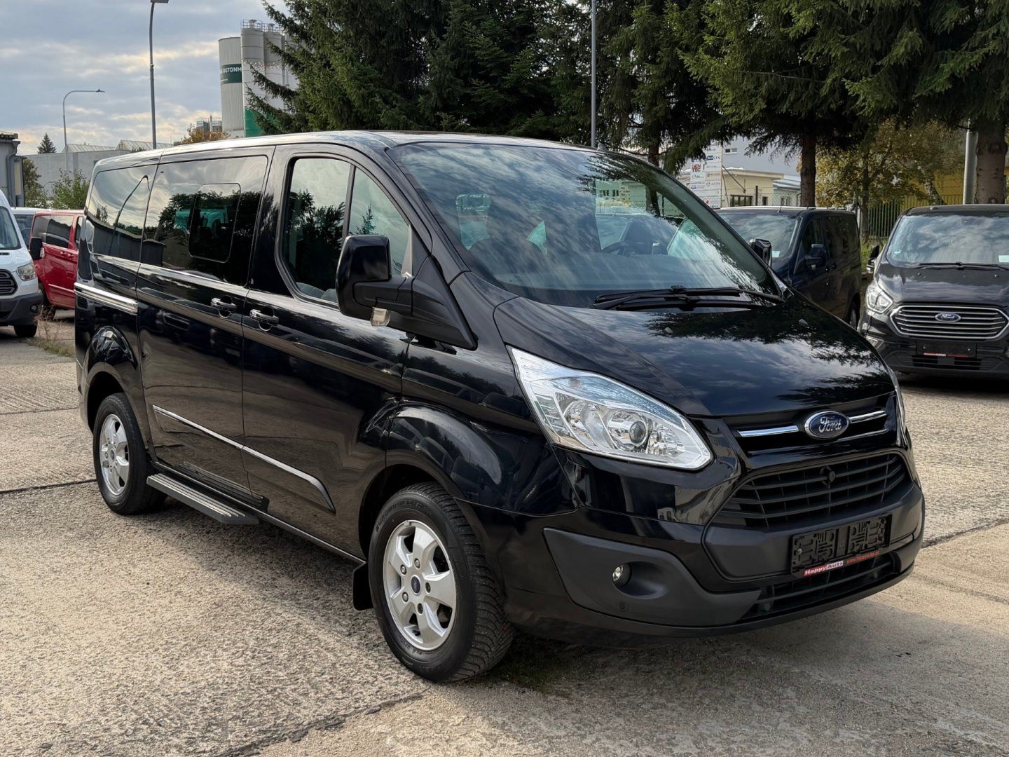 Ford Tourneo Custom, 2.2 114kW 8-MÍST TITANIUM L1 - fotka 3