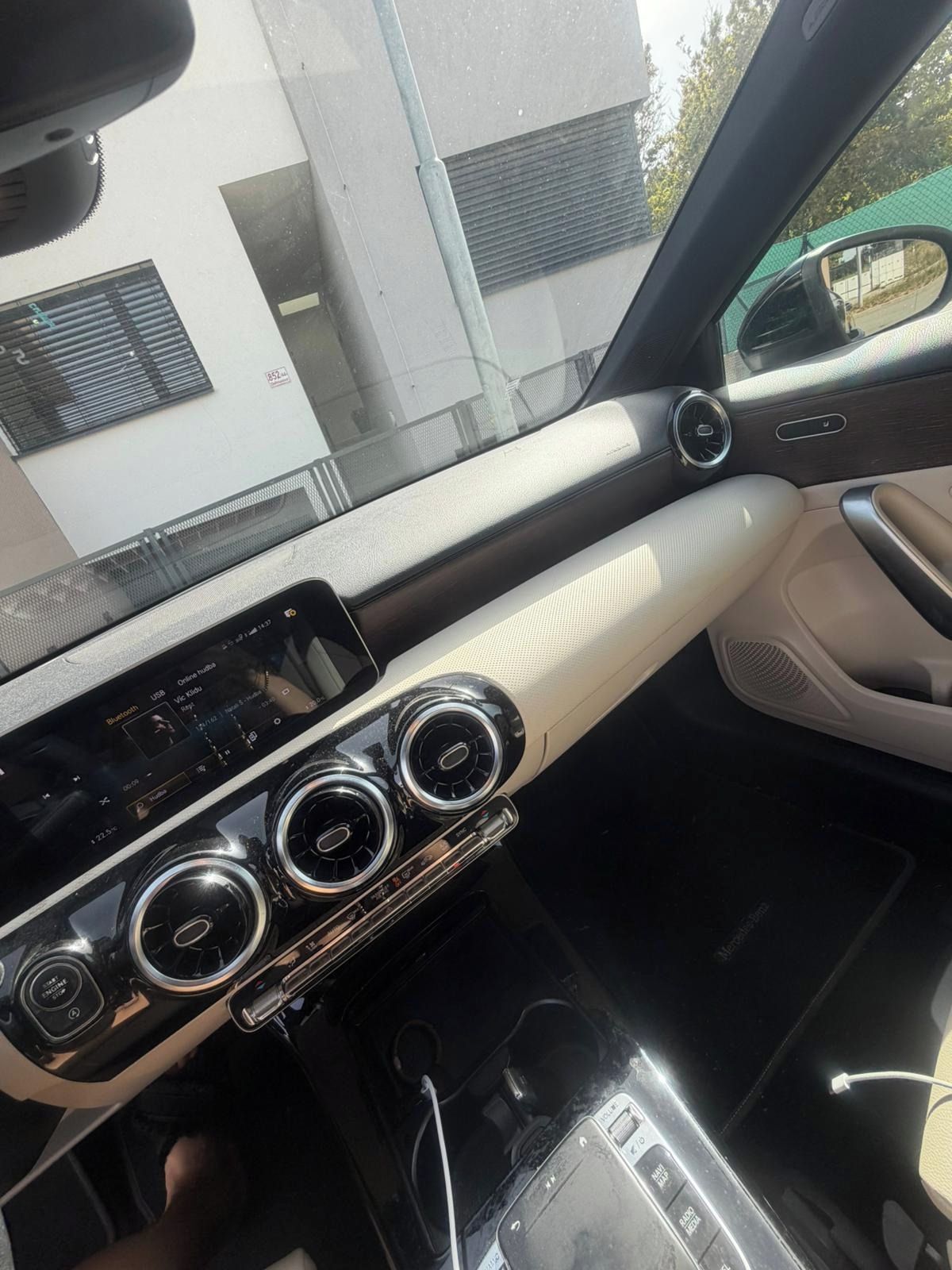 Mercedes-Benz Třídy A, Mercedes-Benz A 200, AUTOMAT - fotka 4