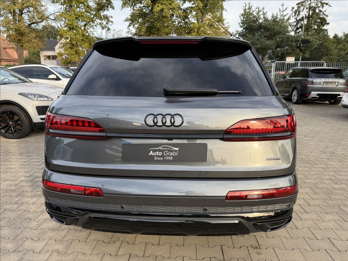 Audi Q7, 50 TDI S-Line Quattro - fotka 5