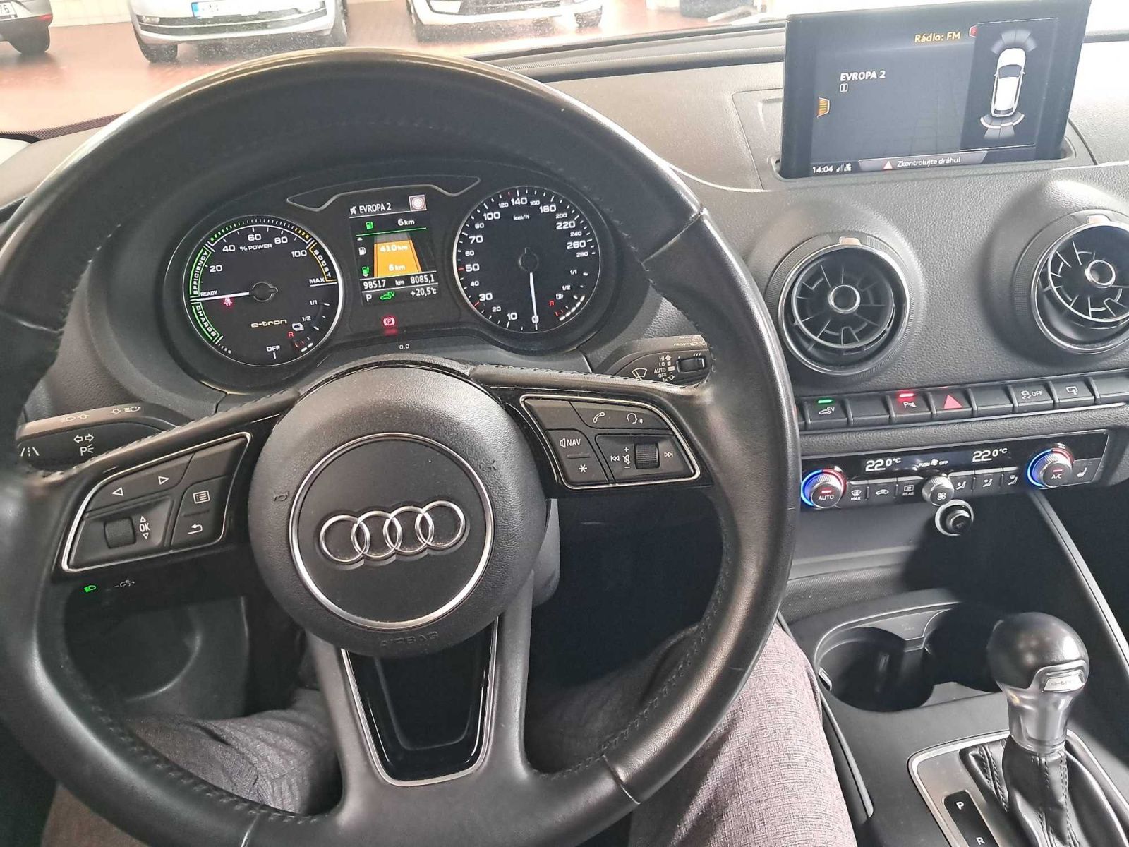 Audi A3, e-tron, Automat, Navi - fotka 3