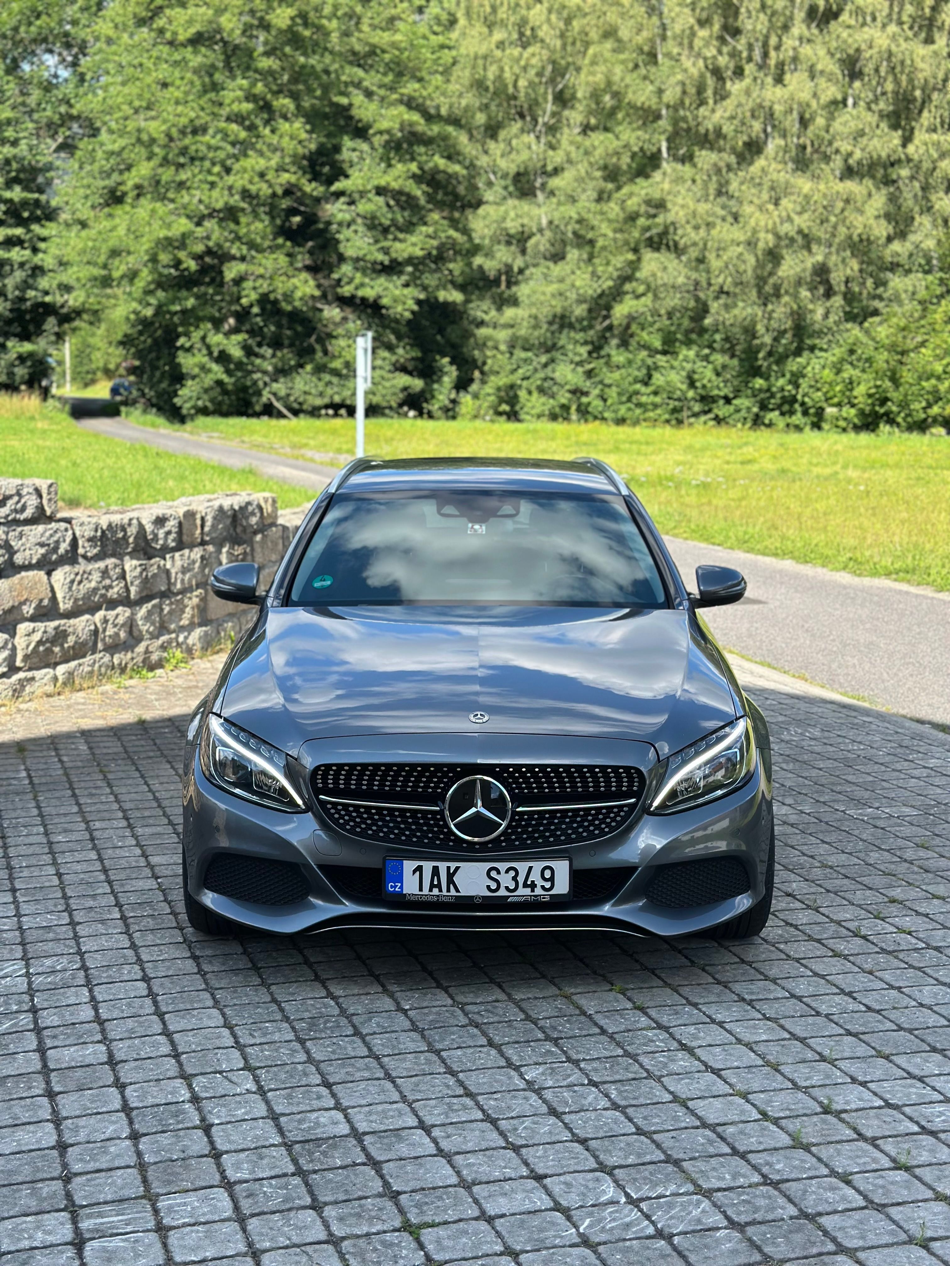Mercedes-Benz Třídy C, Mercedes-Benz C220d S205