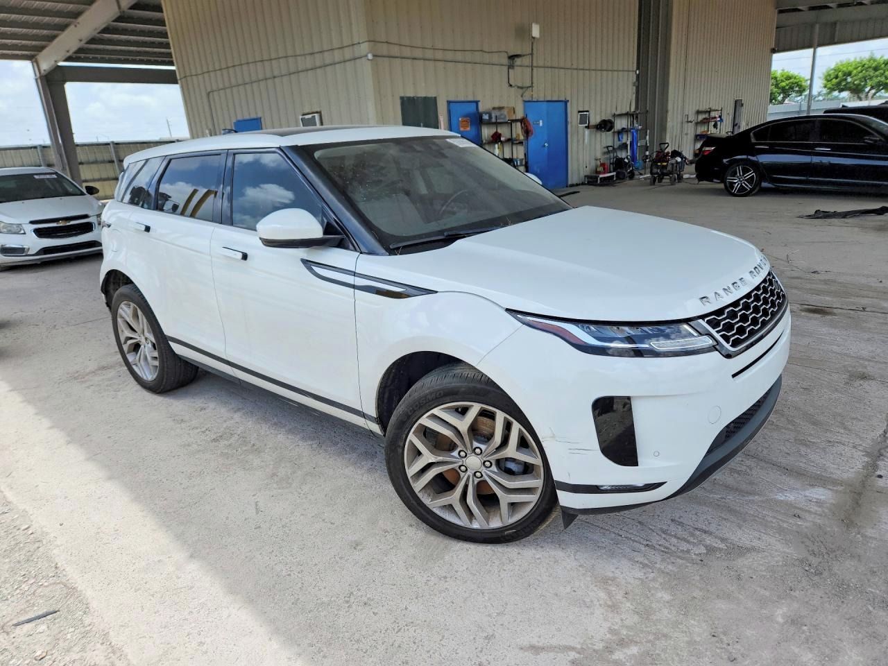 Land Rover Range Rover Evoque, Auto na cestě - fotka 2