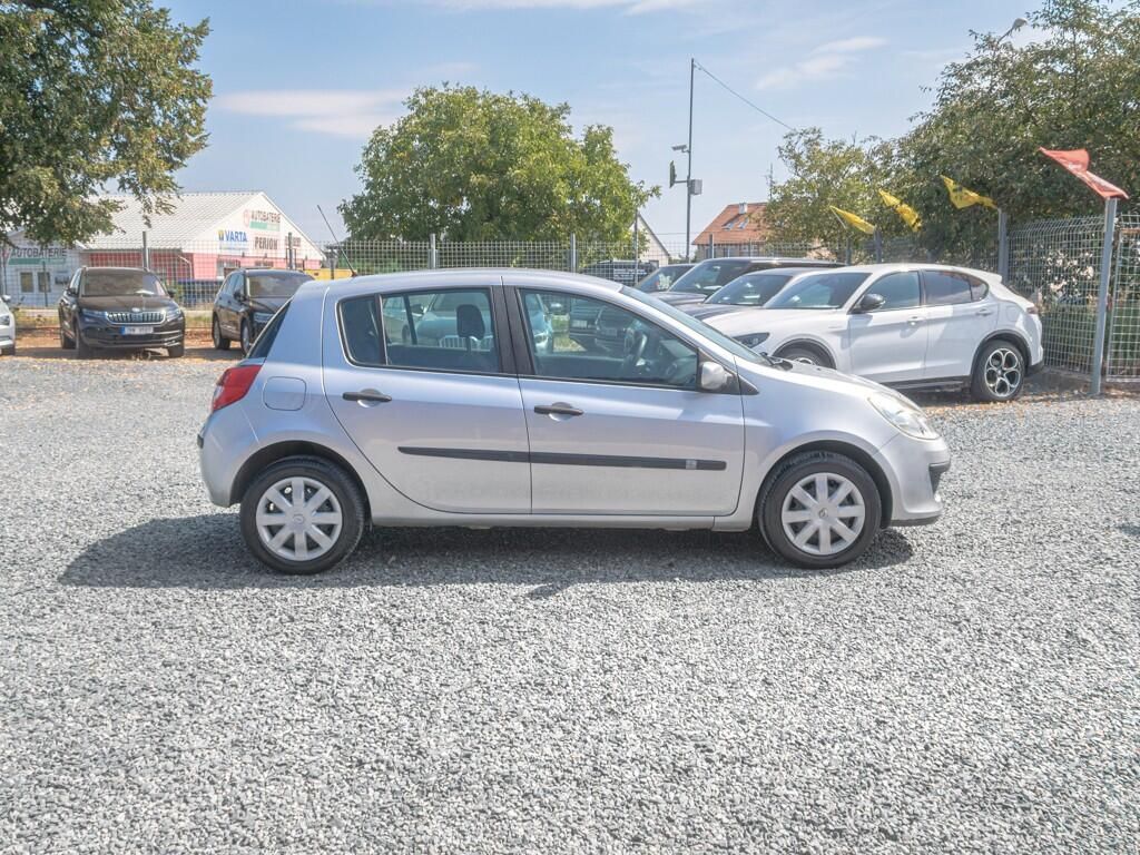 Renault Clio, 1.2i 55KW - fotka 4