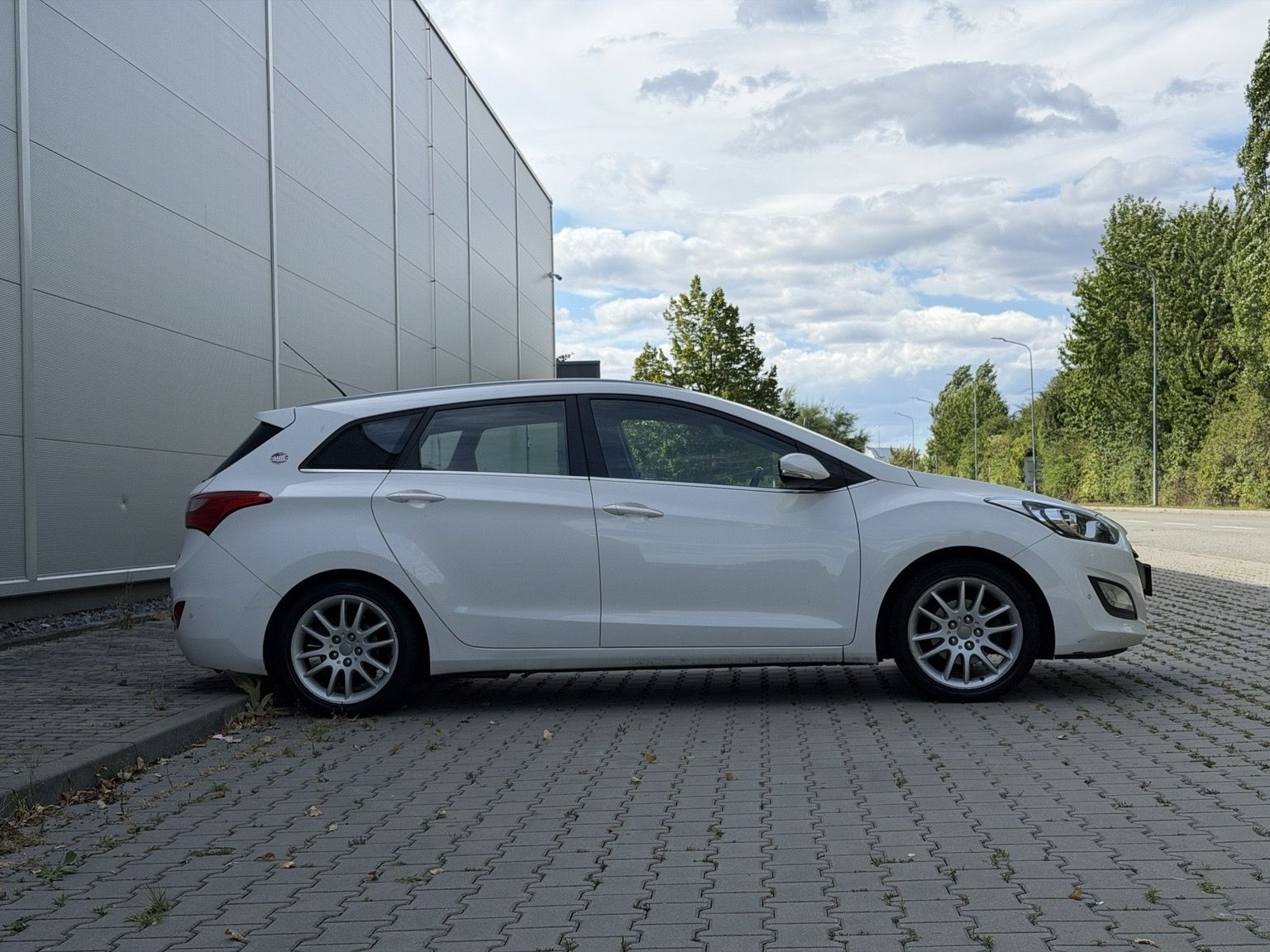 Hyundai i30, Hyundai i30 | 1.6 GDI 99 kW - fotka 4