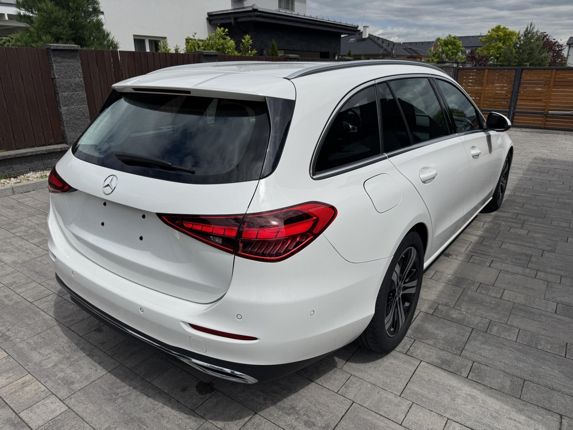 Mercedes-Benz Třídy C, C 220d 4MATIC AVANTGARDE Masáž - fotka 4