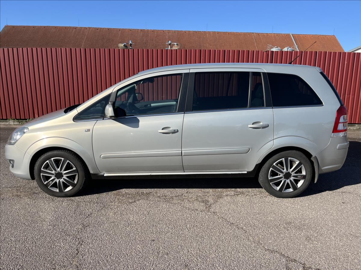Opel Zafira, 1,7 CDTi 92 KW 7.MÍST KLIMA - fotka 4