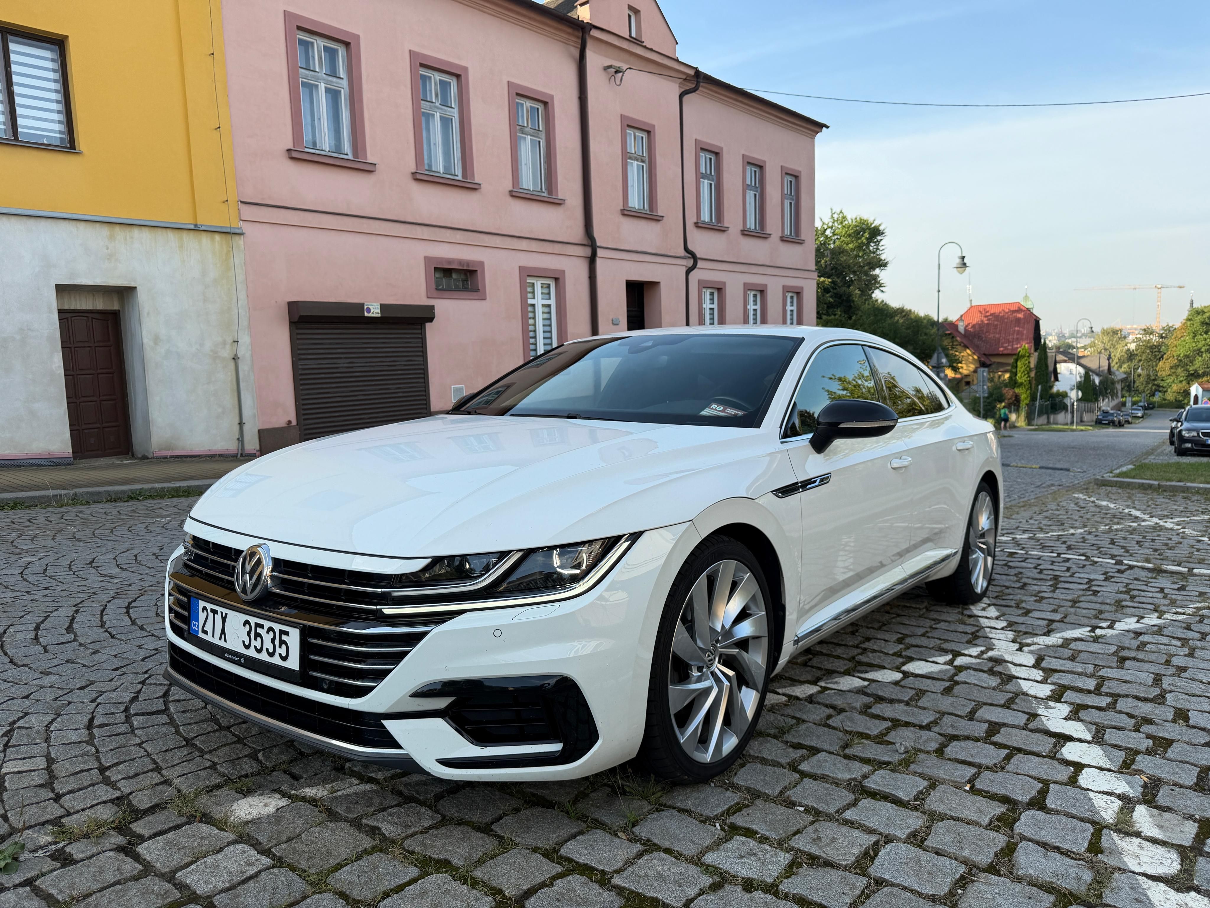 Volkswagen Arteon, VW Arteon R- Line 140kw