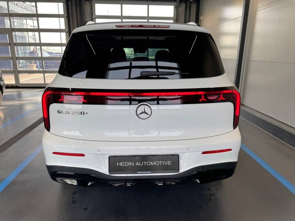 Mercedes-Benz GLB, 250+ s technologií EQ - fotka 4
