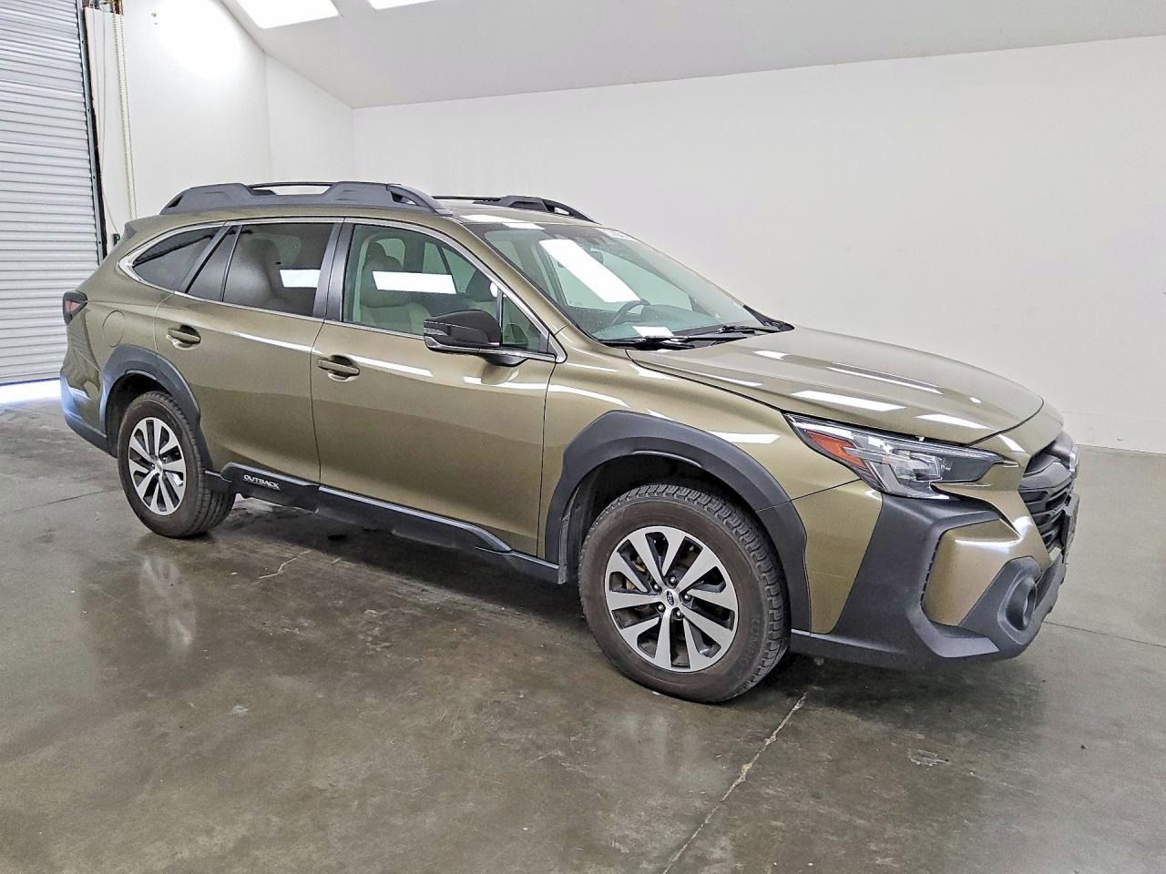 Subaru Outback, Auto na cestě - fotka 2
