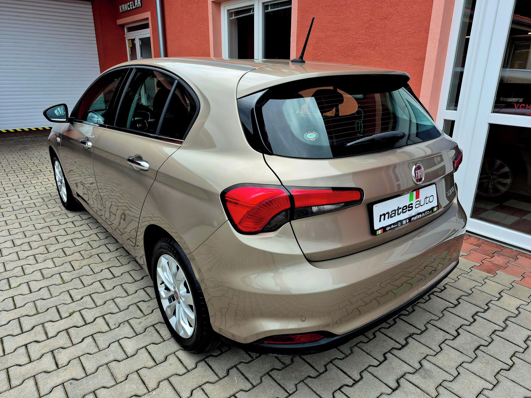 Fiat Tipo, LOUNGE 1.4 70kw - fotka 3