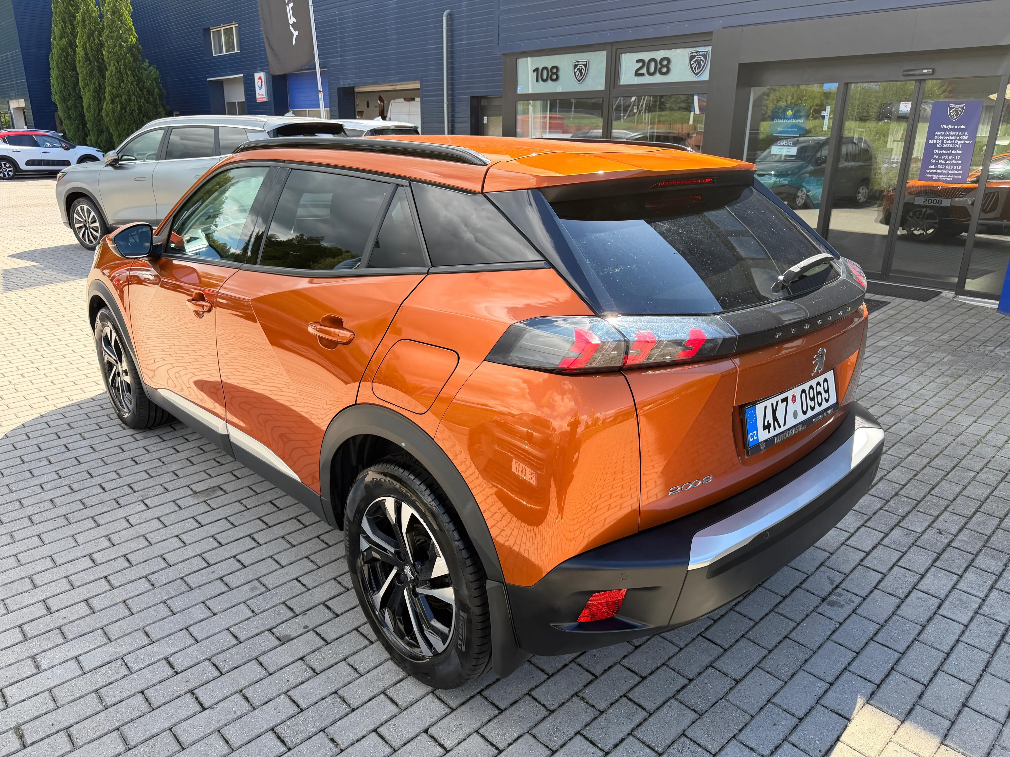 Peugeot 2008, ALLURE 1.2 PureTech 100k 1.maj - fotka 5