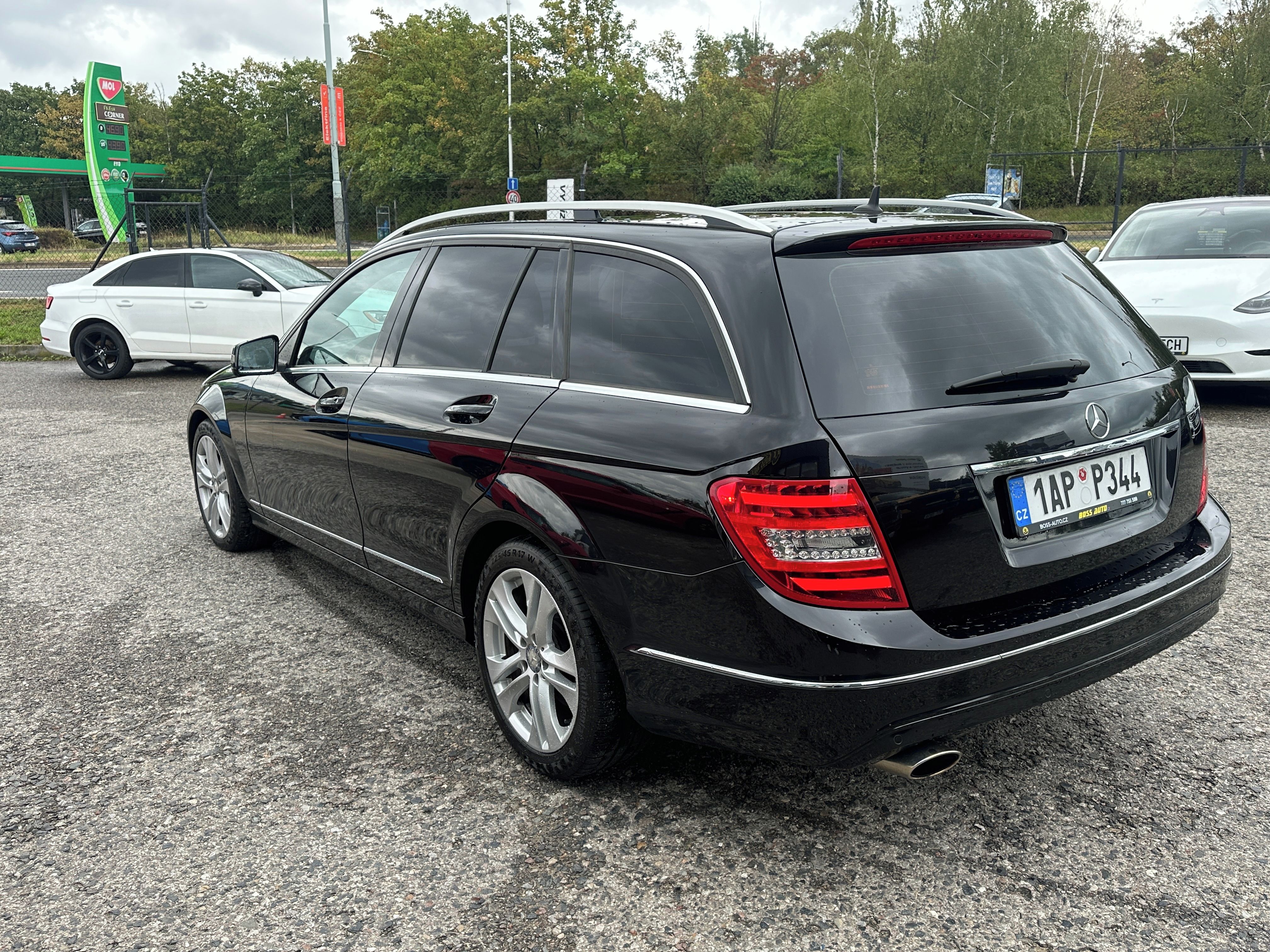Mercedes-Benz Třídy C, Mercedes-Benz C 200 2013 - fotka 5