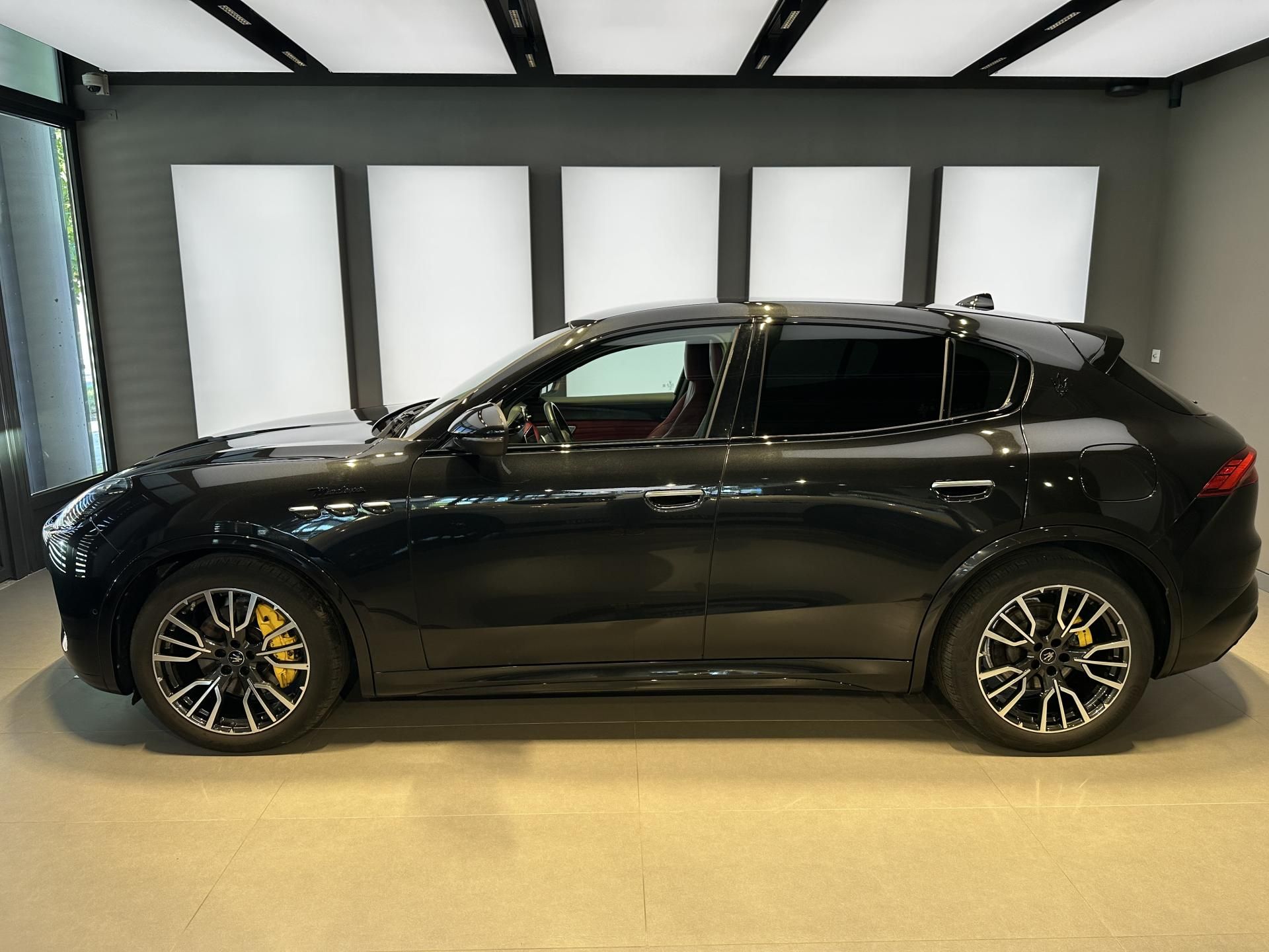 Maserati Grecale, Modena 330HP - Záruka 11/27 - fotka 5