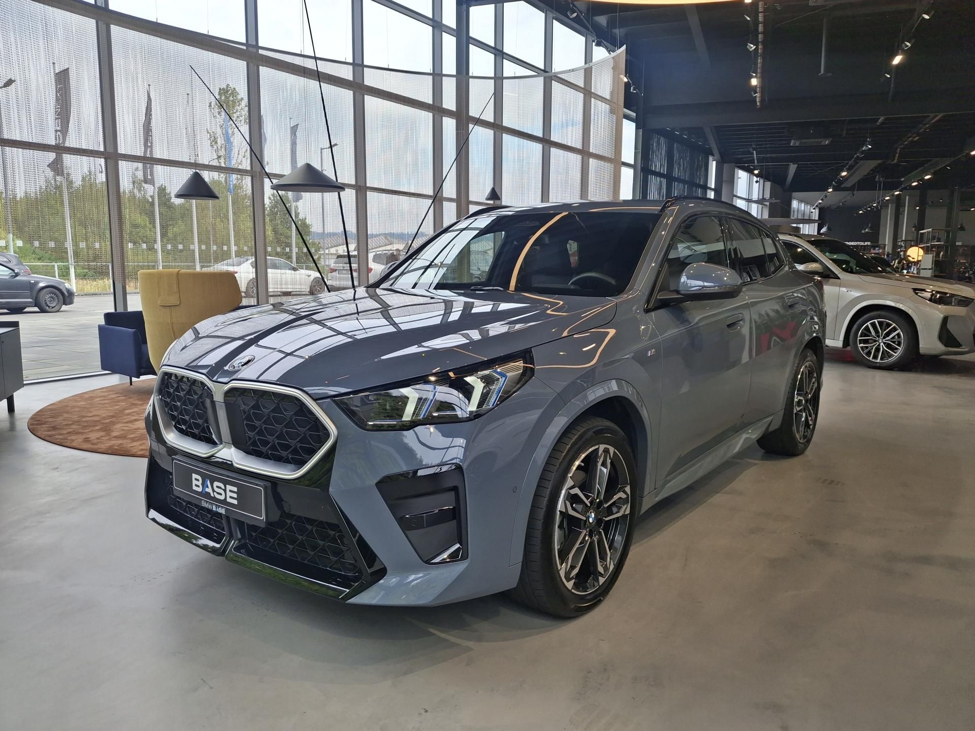 BMW X2, xDrive20d M-Sport - fotka 3