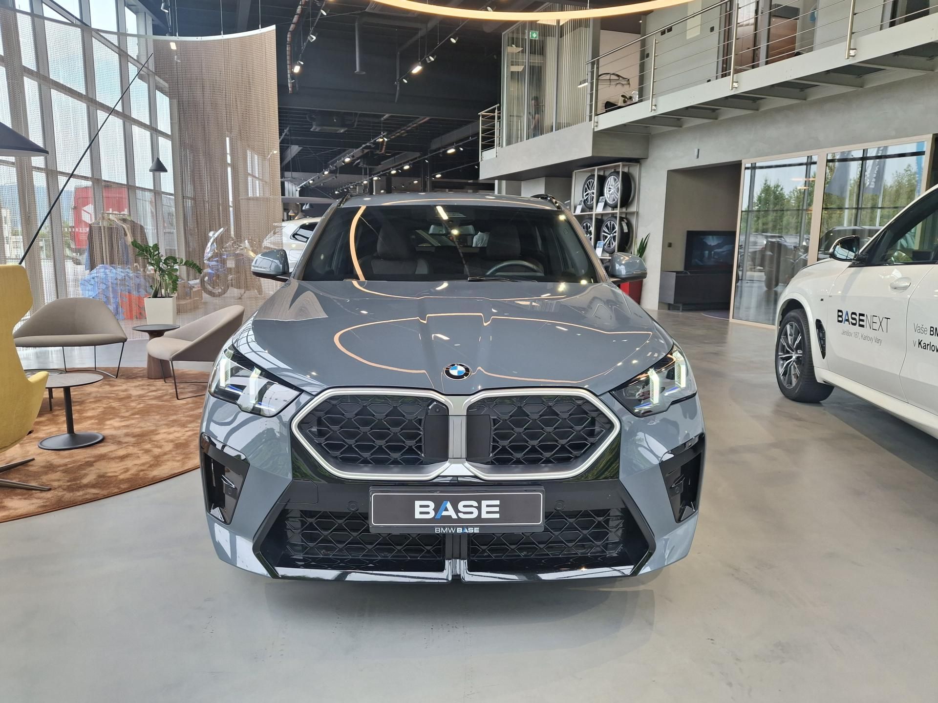BMW X2, xDrive20d M-Sport - fotka 2