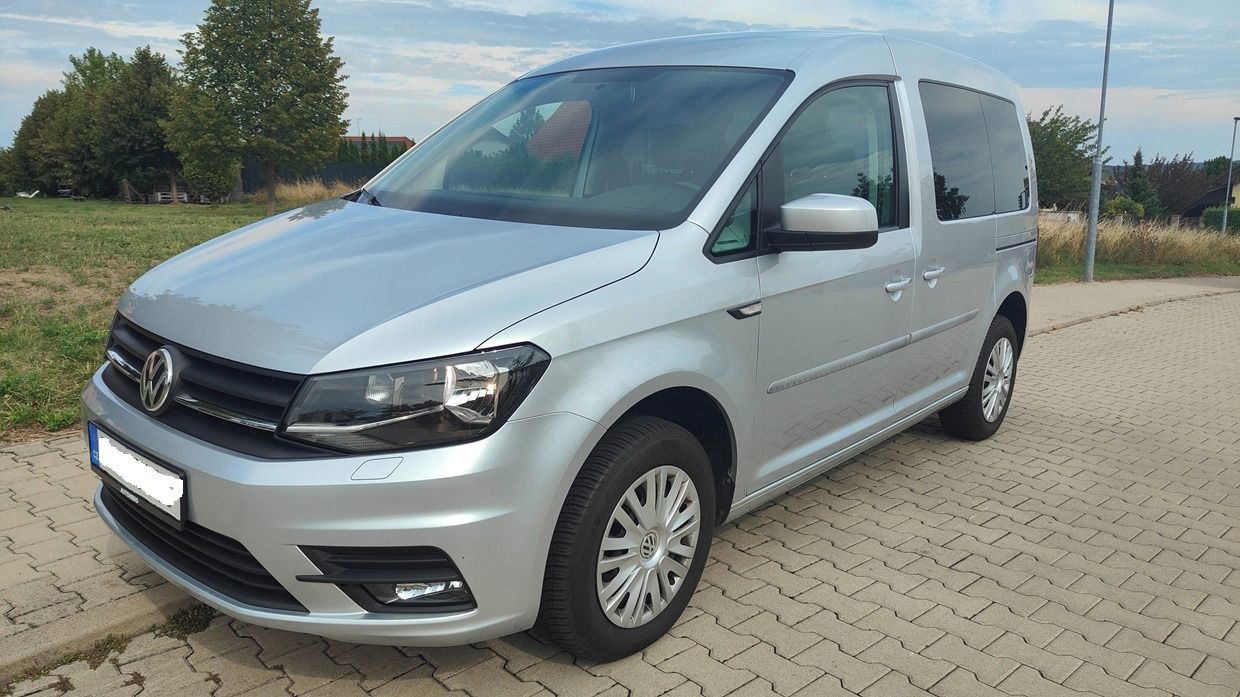 Volkswagen Caddy, 2.0TDi 75kW, 5 míst, servis VW