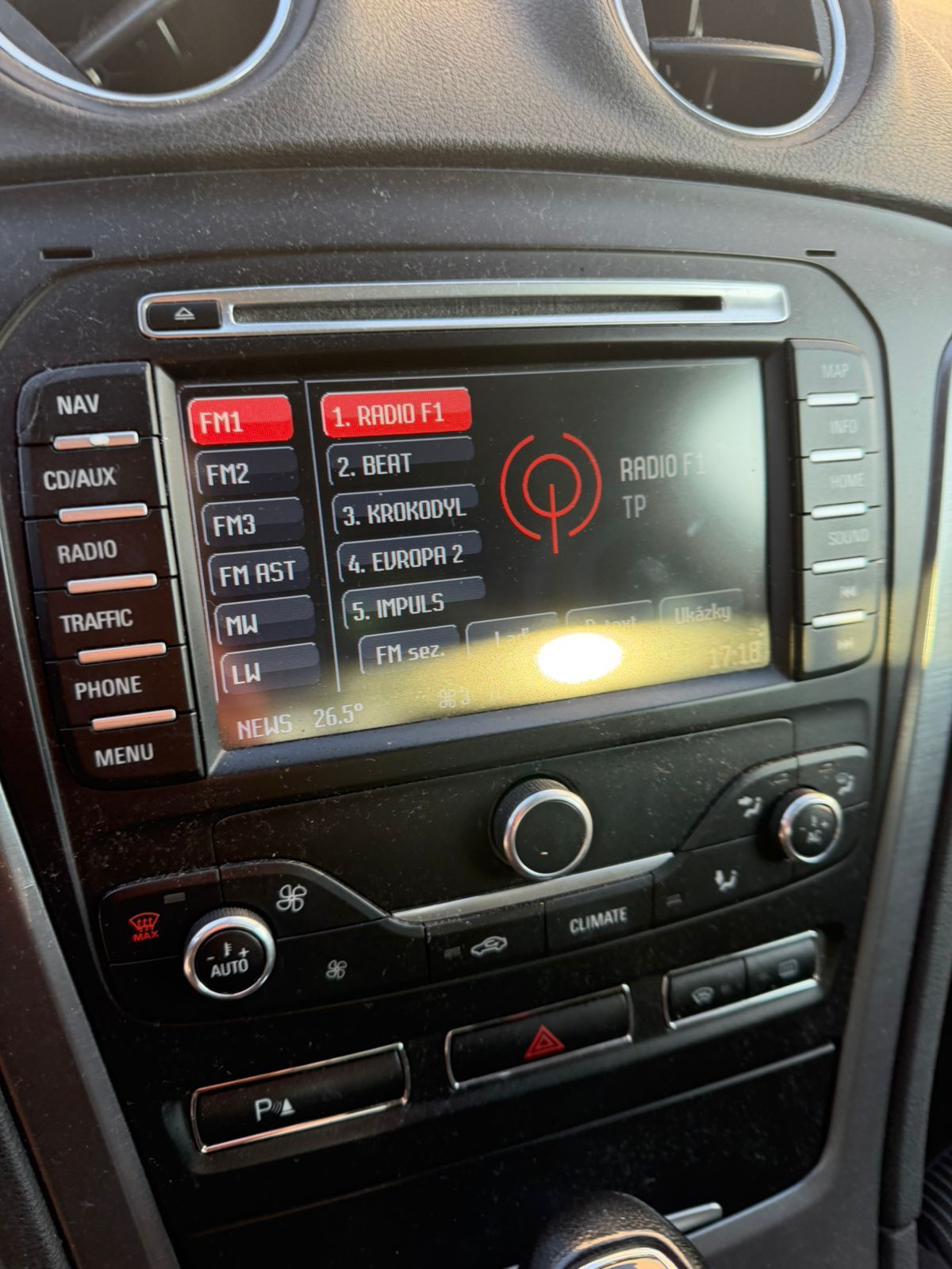Ford Mondeo, 2.0 TDCi 120 kW automat - fotka 6