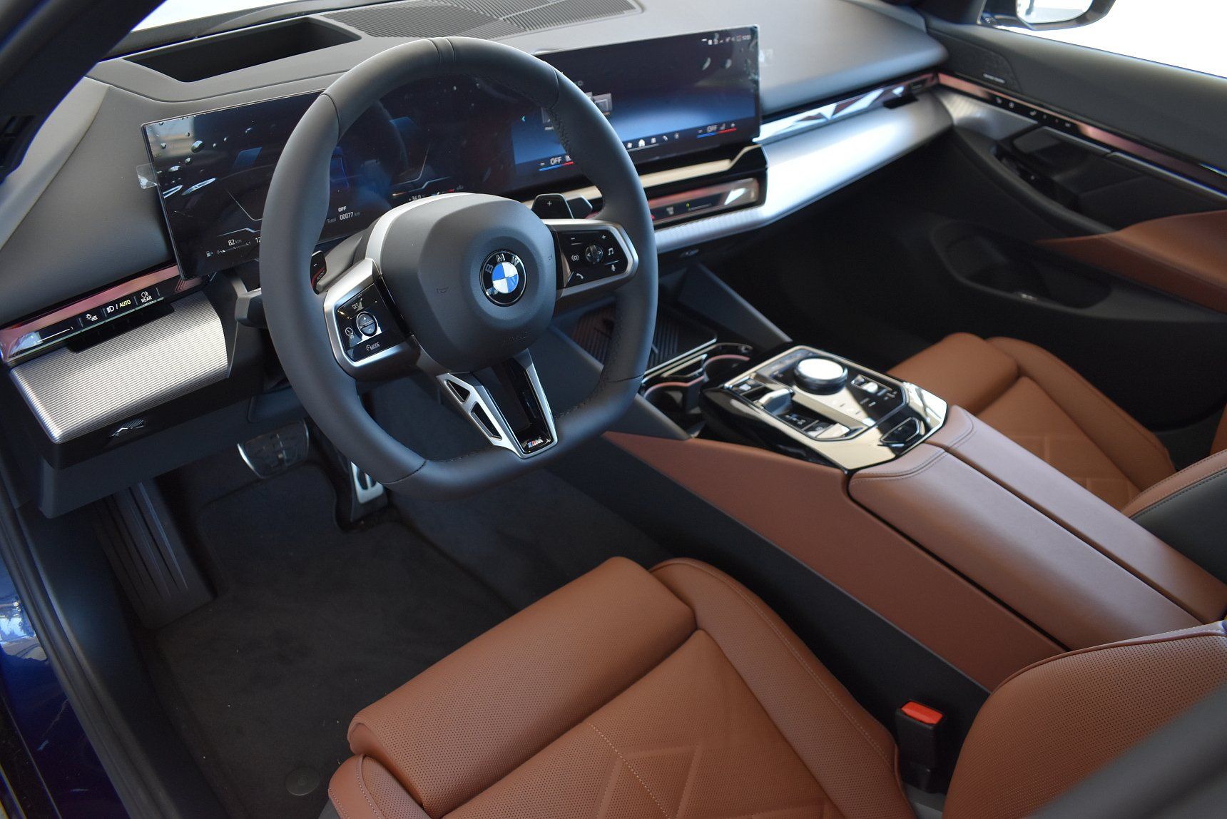 BMW Řada 5, 540d xDrive, Sedan - fotka 5
