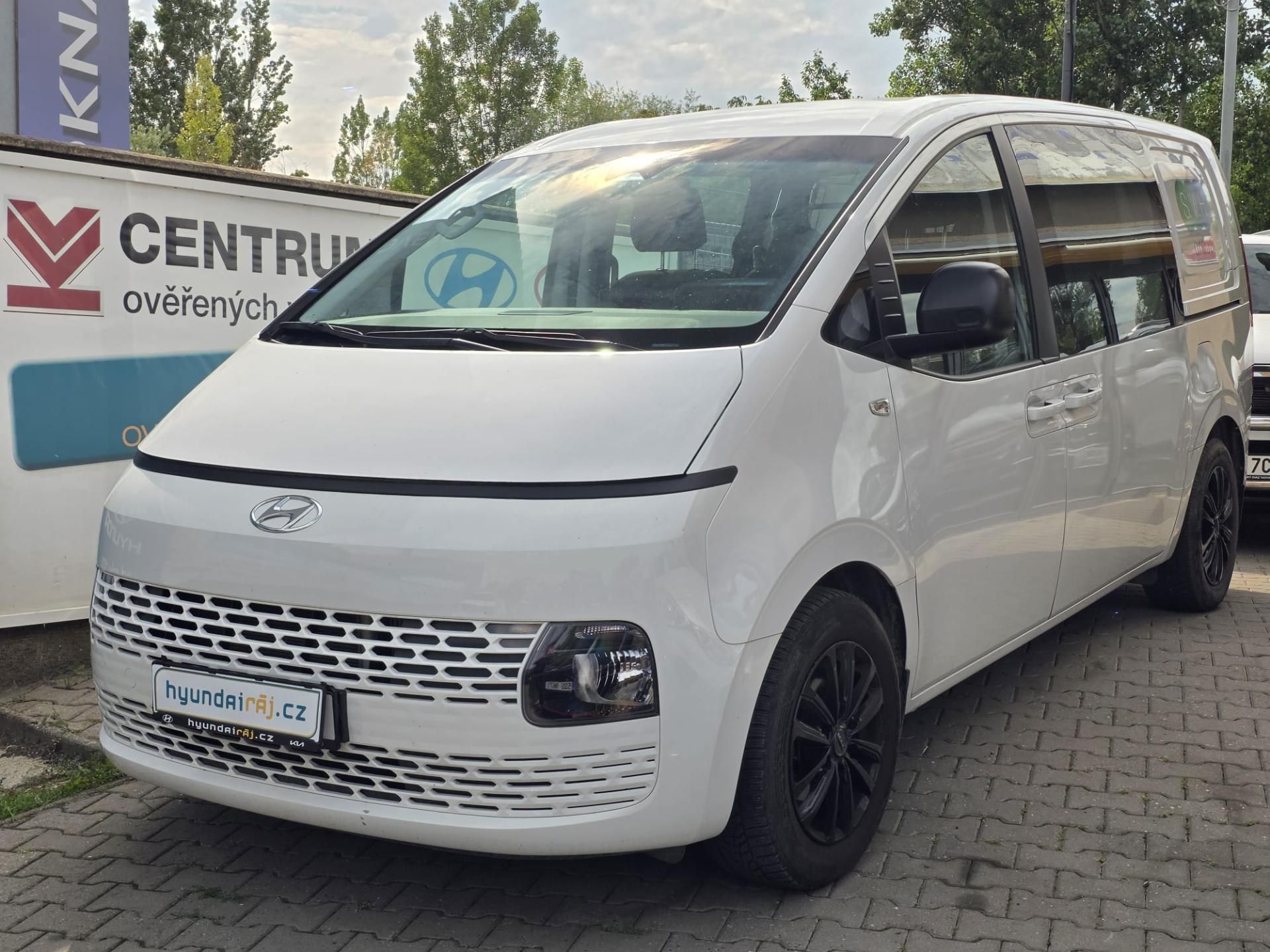Hyundai Staria, 2.2-1.MAJ-DPH-VAN-6 MÍST