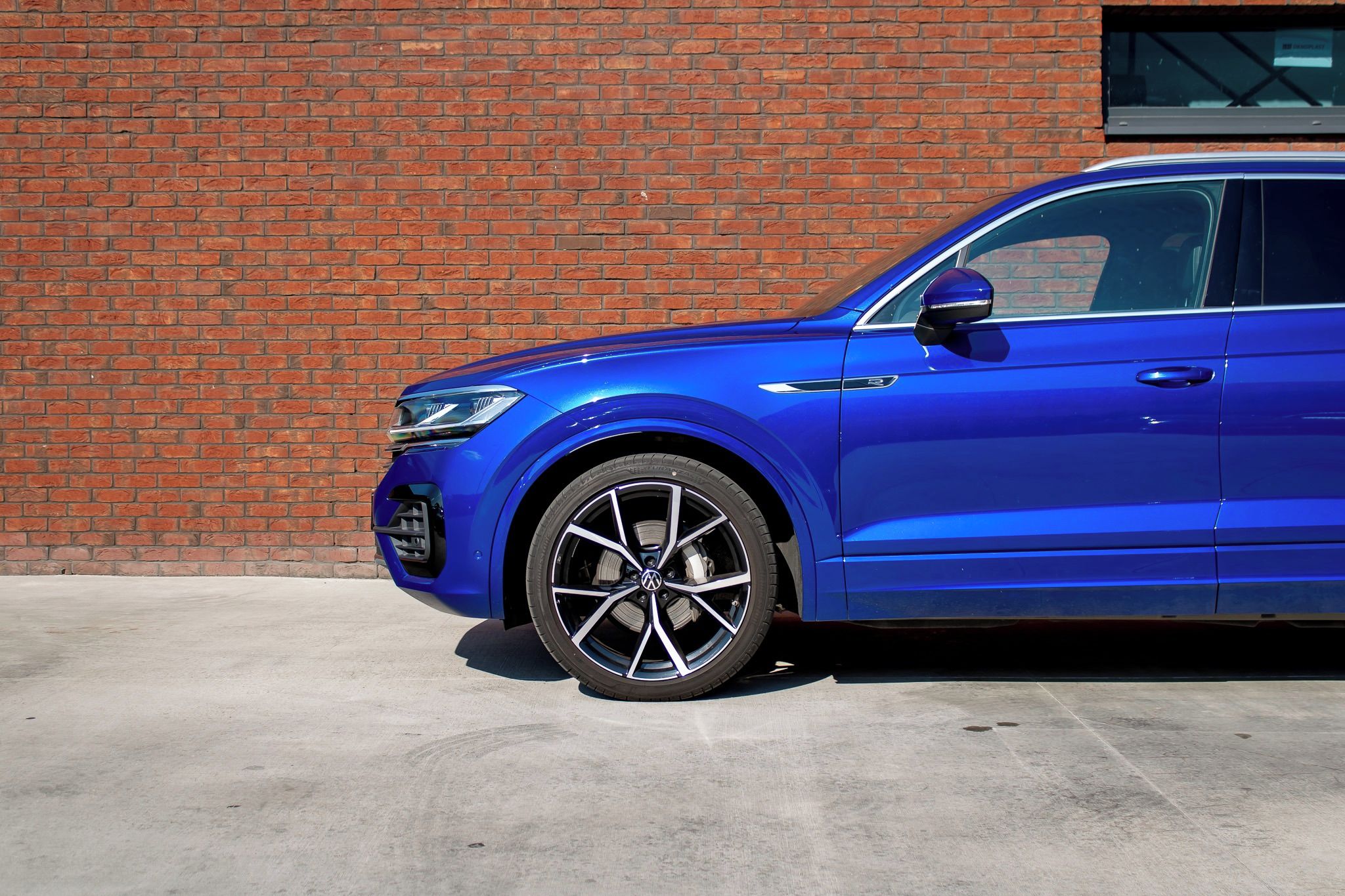 Volkswagen Touareg, R-Line Virtual / ACC / Vzduch - fotka 6