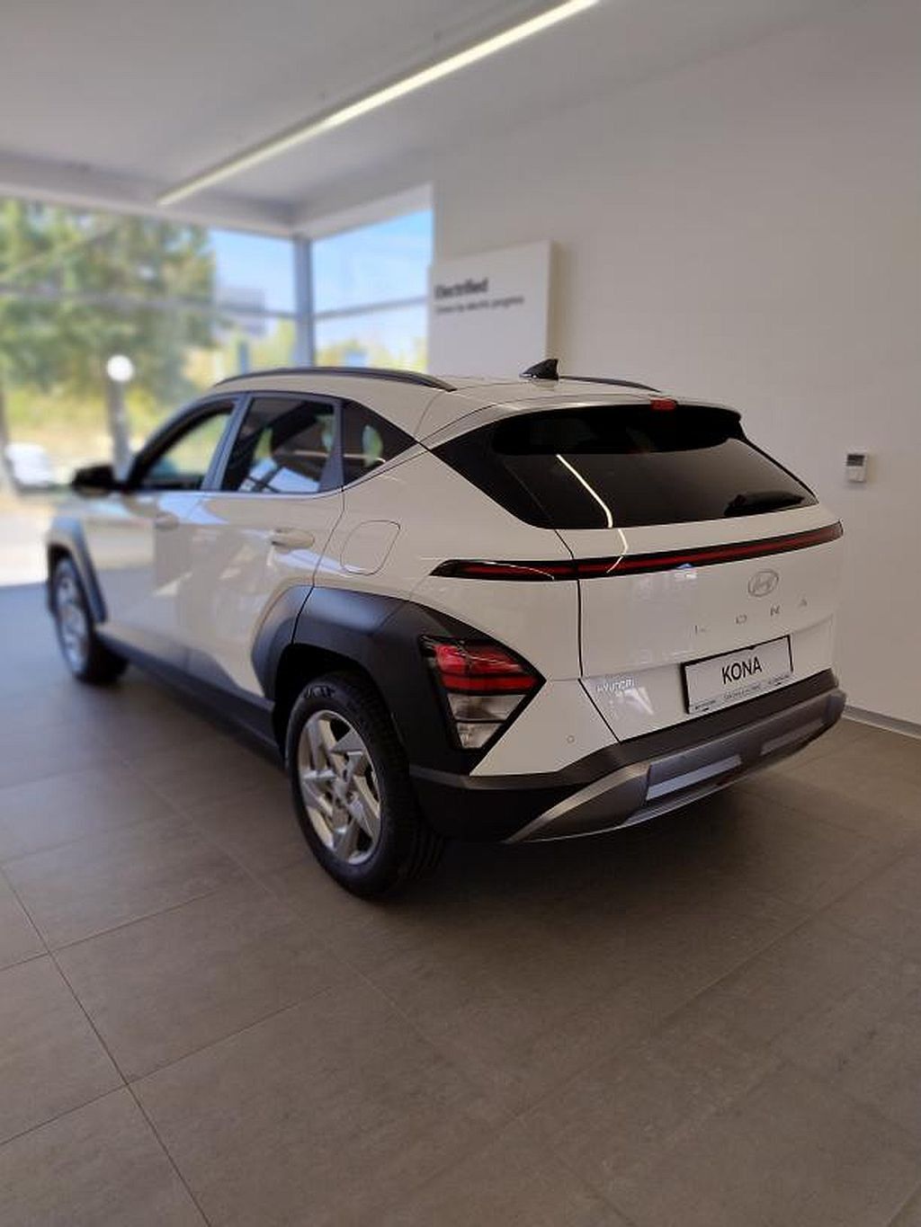 Hyundai Kona, 1,6 TGDI MT SMART TECH - fotka 2