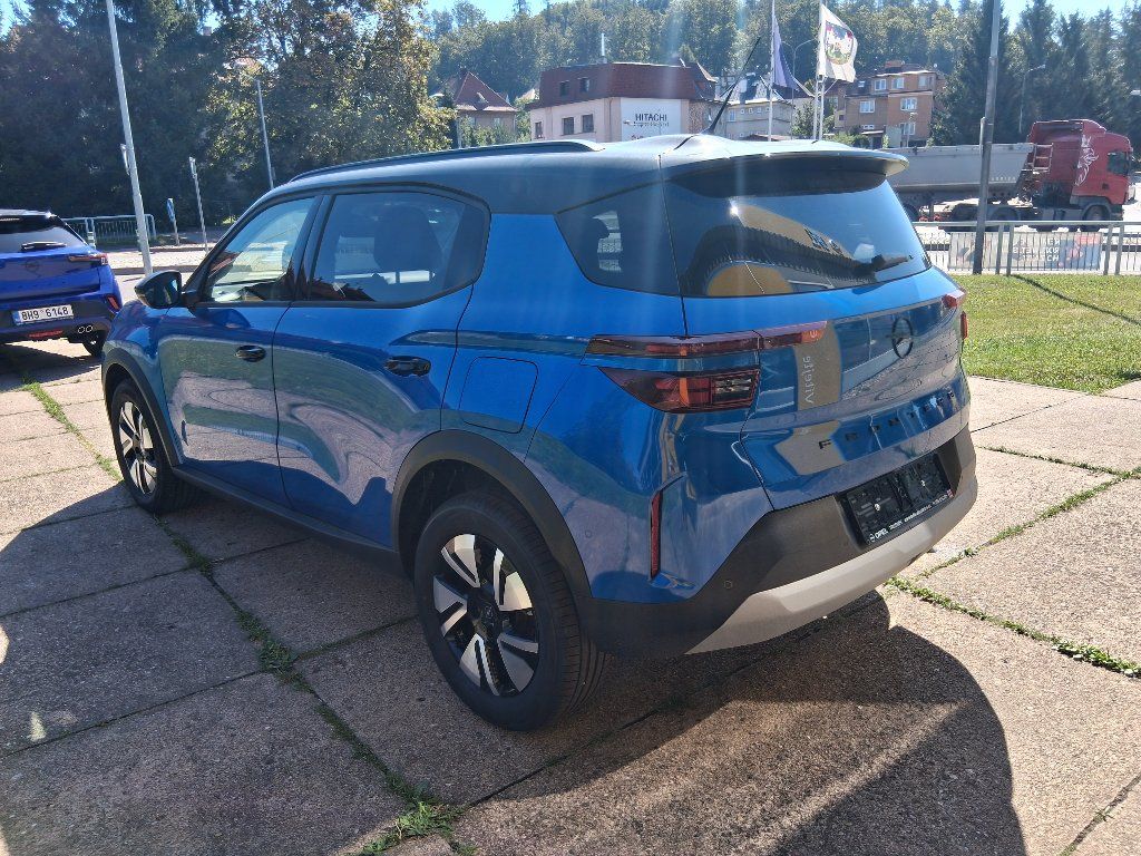 Opel Frontera, GS Hybrid 1,2 TURBO 107kW - fotka 6