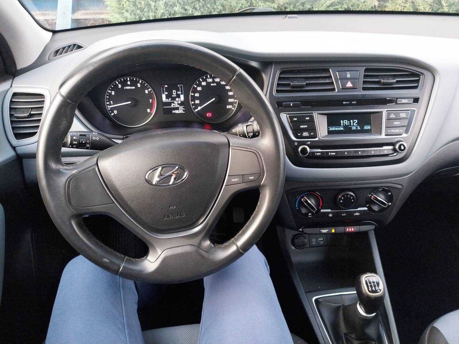 Hyundai i20, 1.2, Klima, El. okna - fotka 3