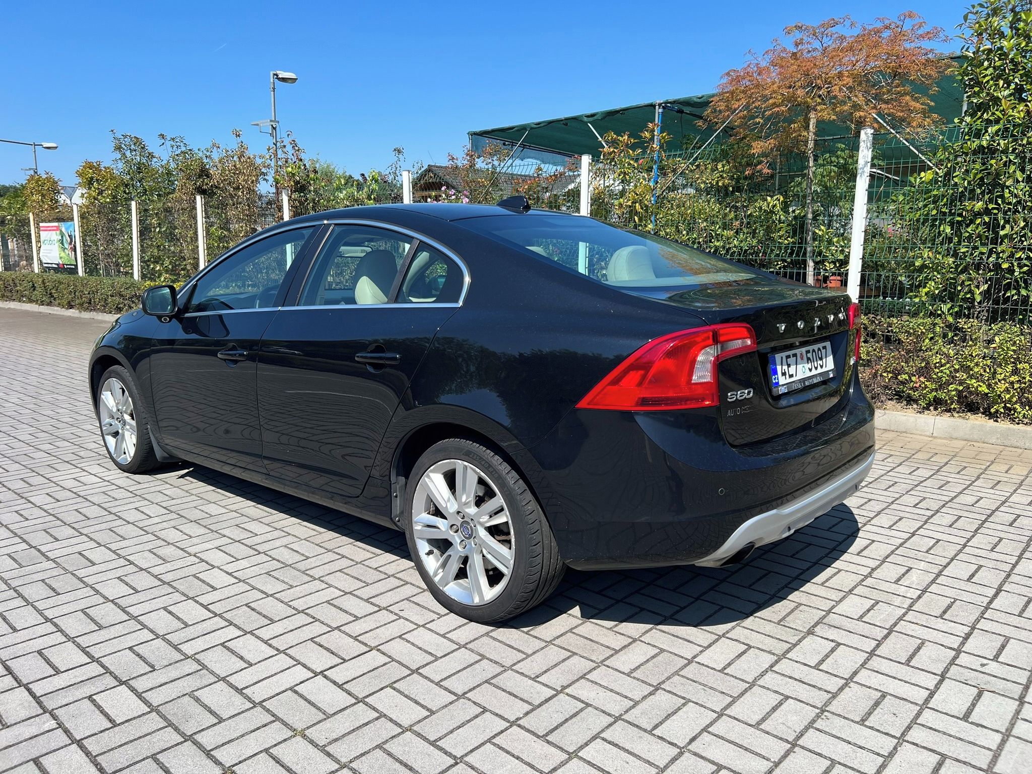 Volvo S60 - fotka 2