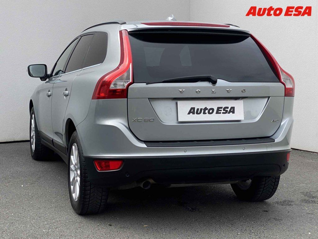 Volvo XC60, 2.4D,ČR - fotka 6