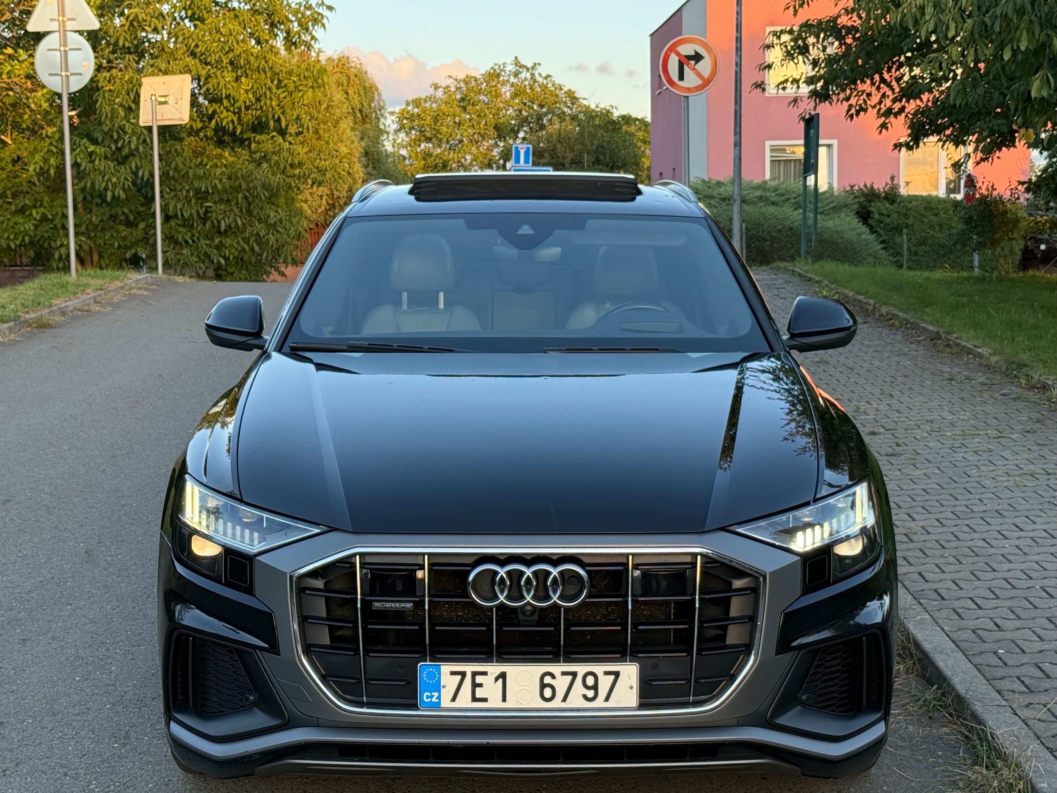 Audi Q8, 50 tdi S-line bohatá výbava