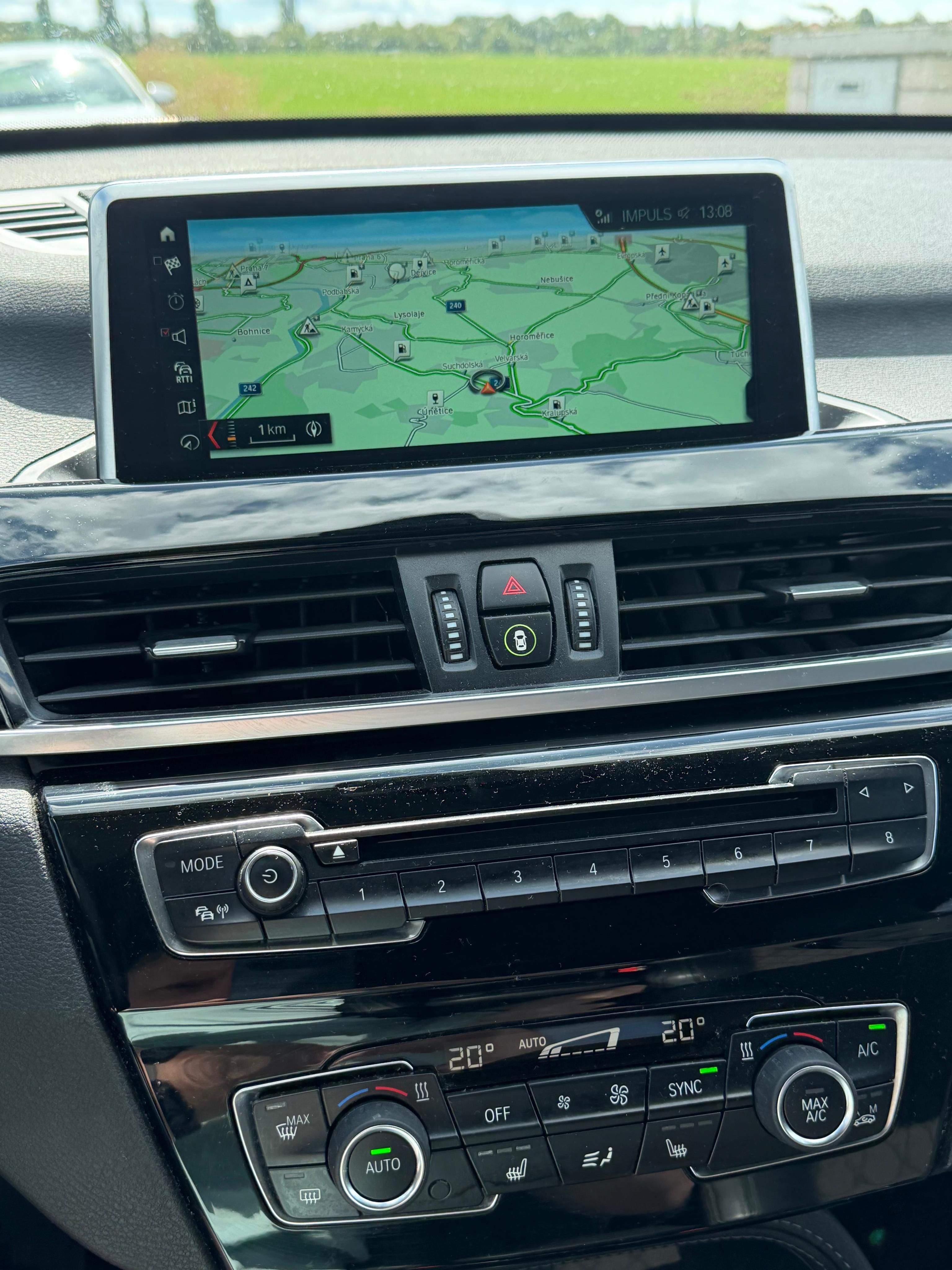 BMW X1, xdrive 18d, od 1.majitele - fotka 6