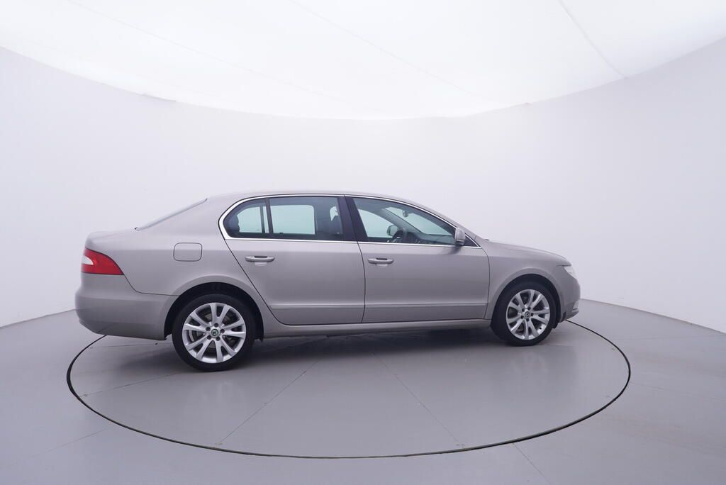 Škoda Superb, 2.0 TDI 103 kW - fotka 6