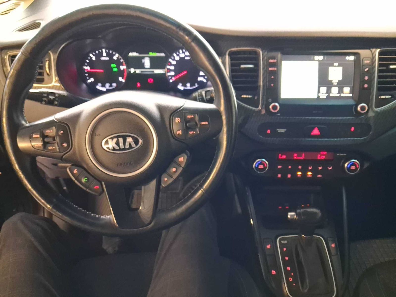 Kia Carens, 1.7 CRDi, Automat, 7 míst - fotka 3