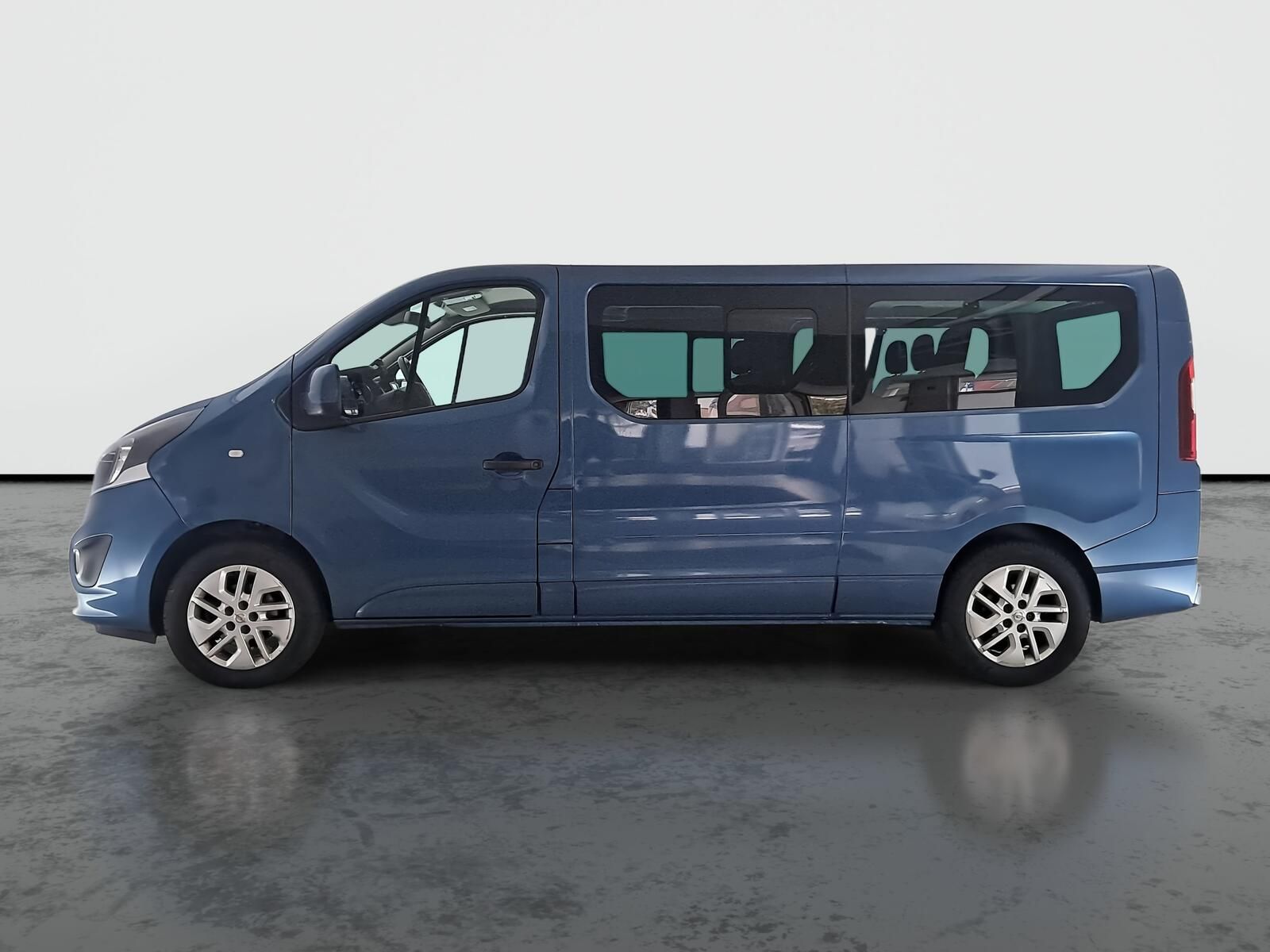 Opel Vivaro, 1.6 BiCDTI, Combi, 8 míst - fotka 3
